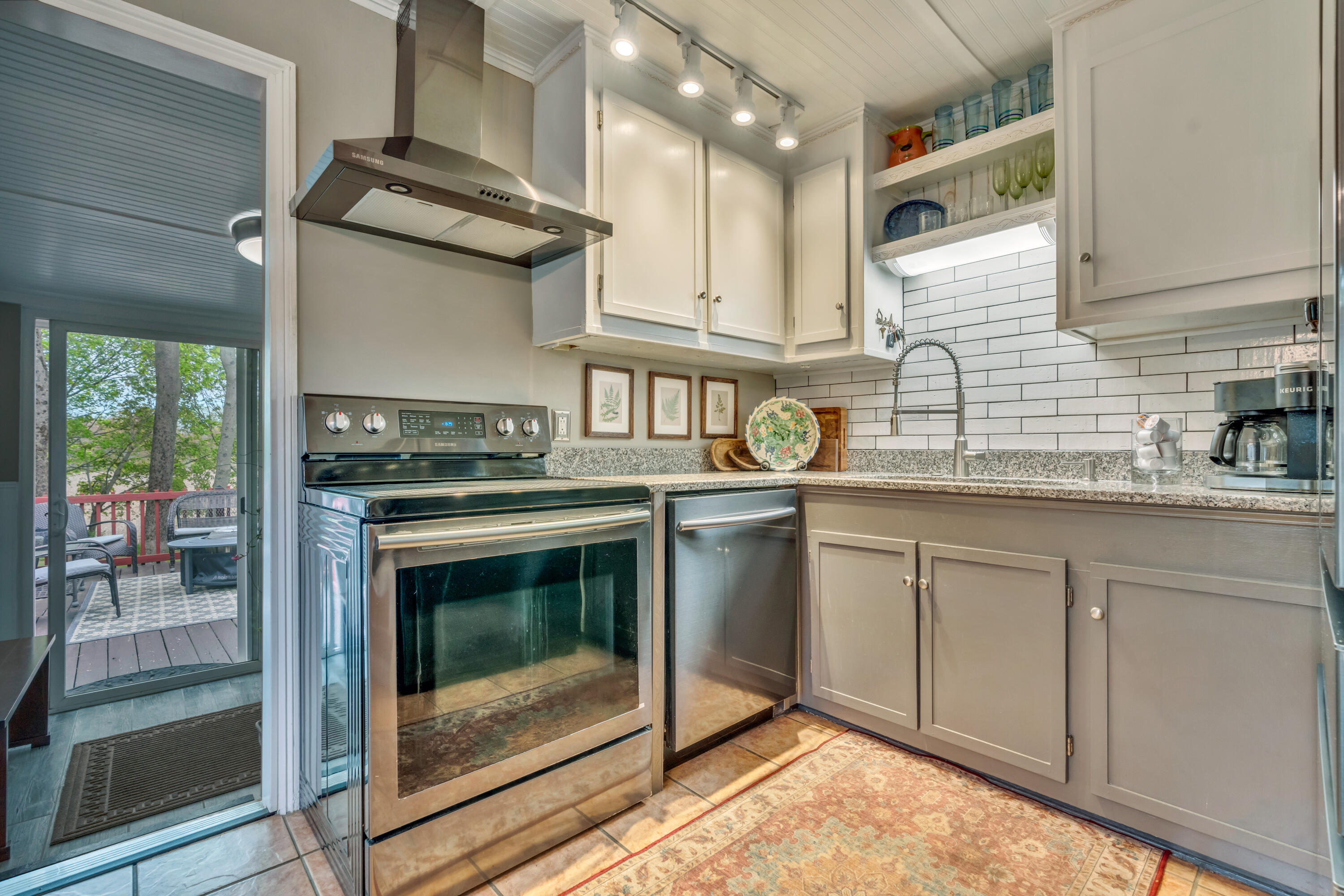 49 Longfellow Drive