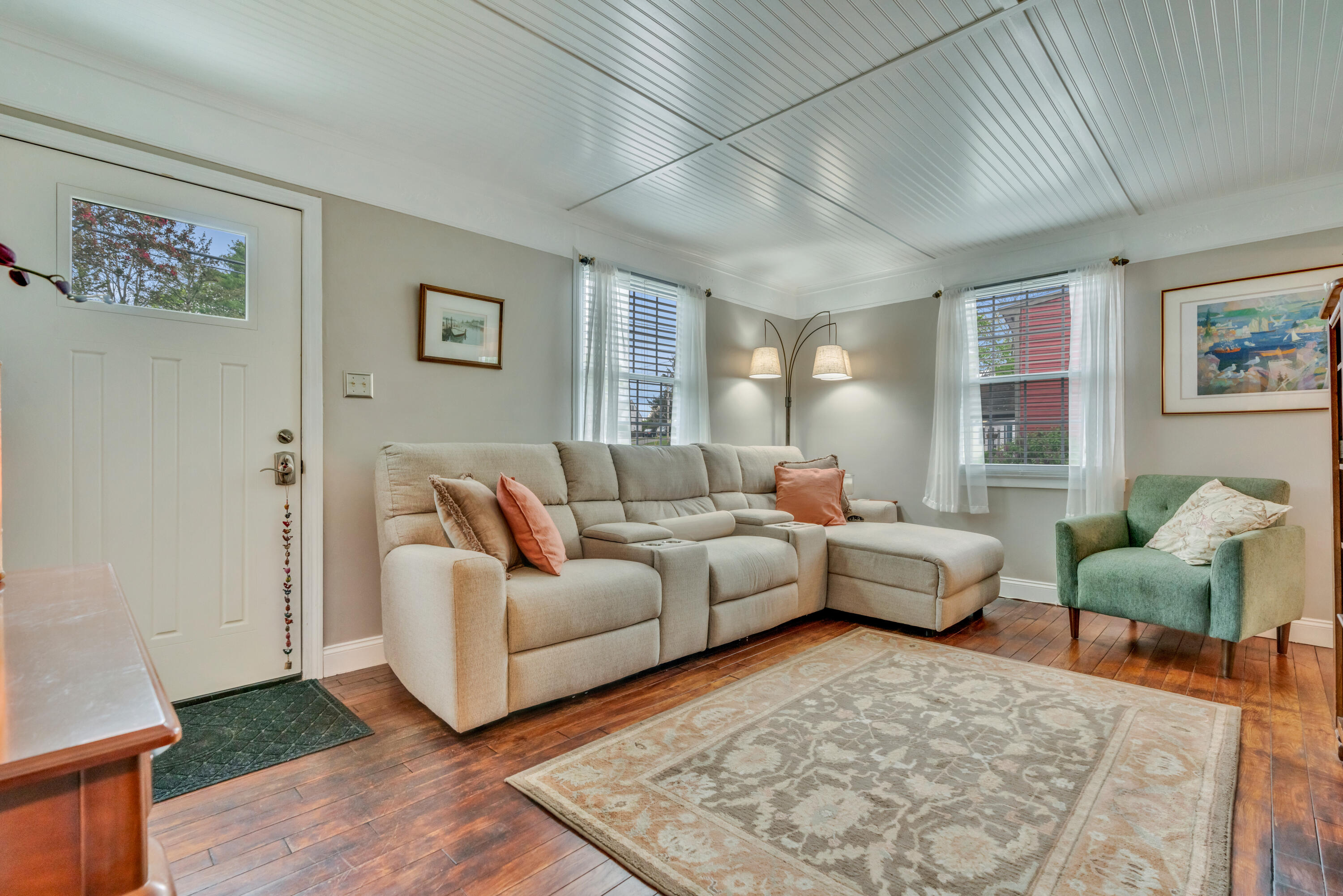 49 Longfellow Drive
