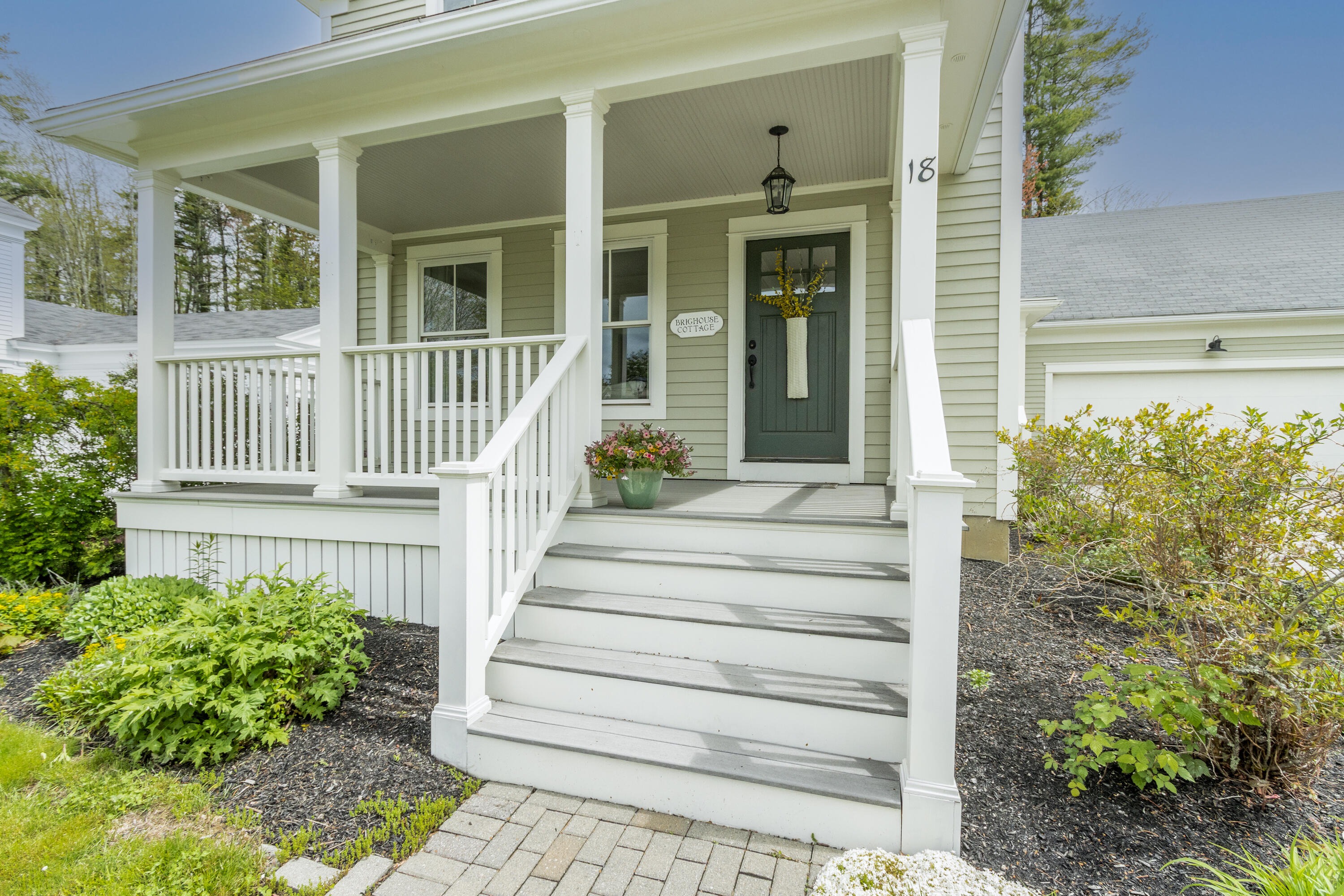 18 Ballantyne Drive
