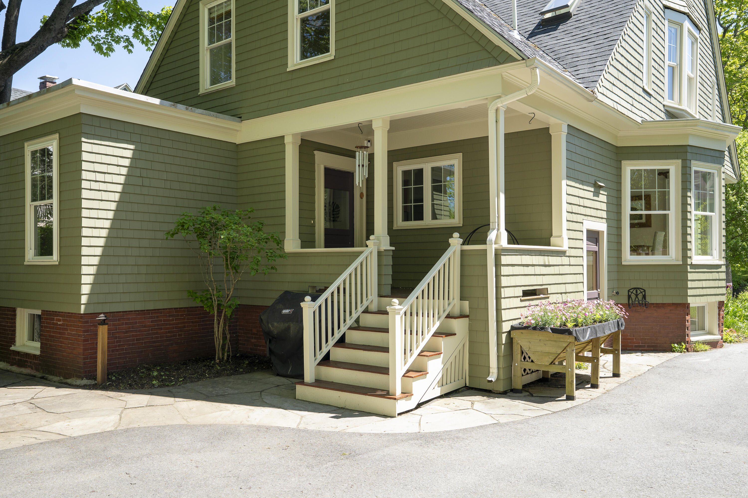 34 Glenwood Avenue