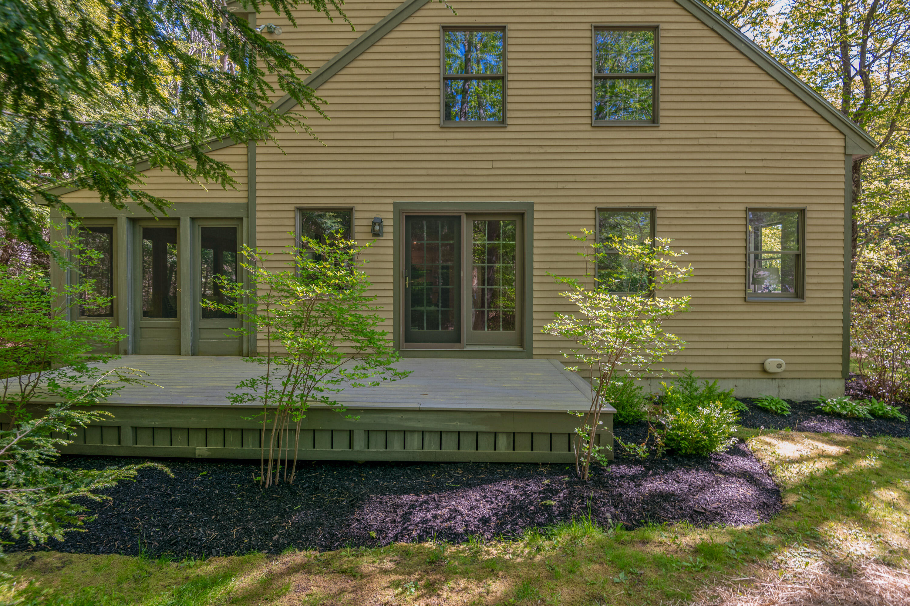 19 Colonial Drive