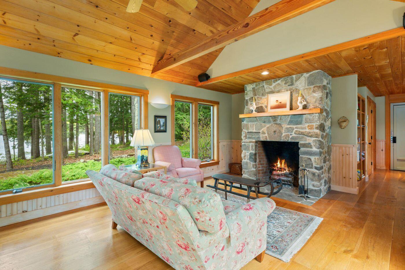 85 Provost Road