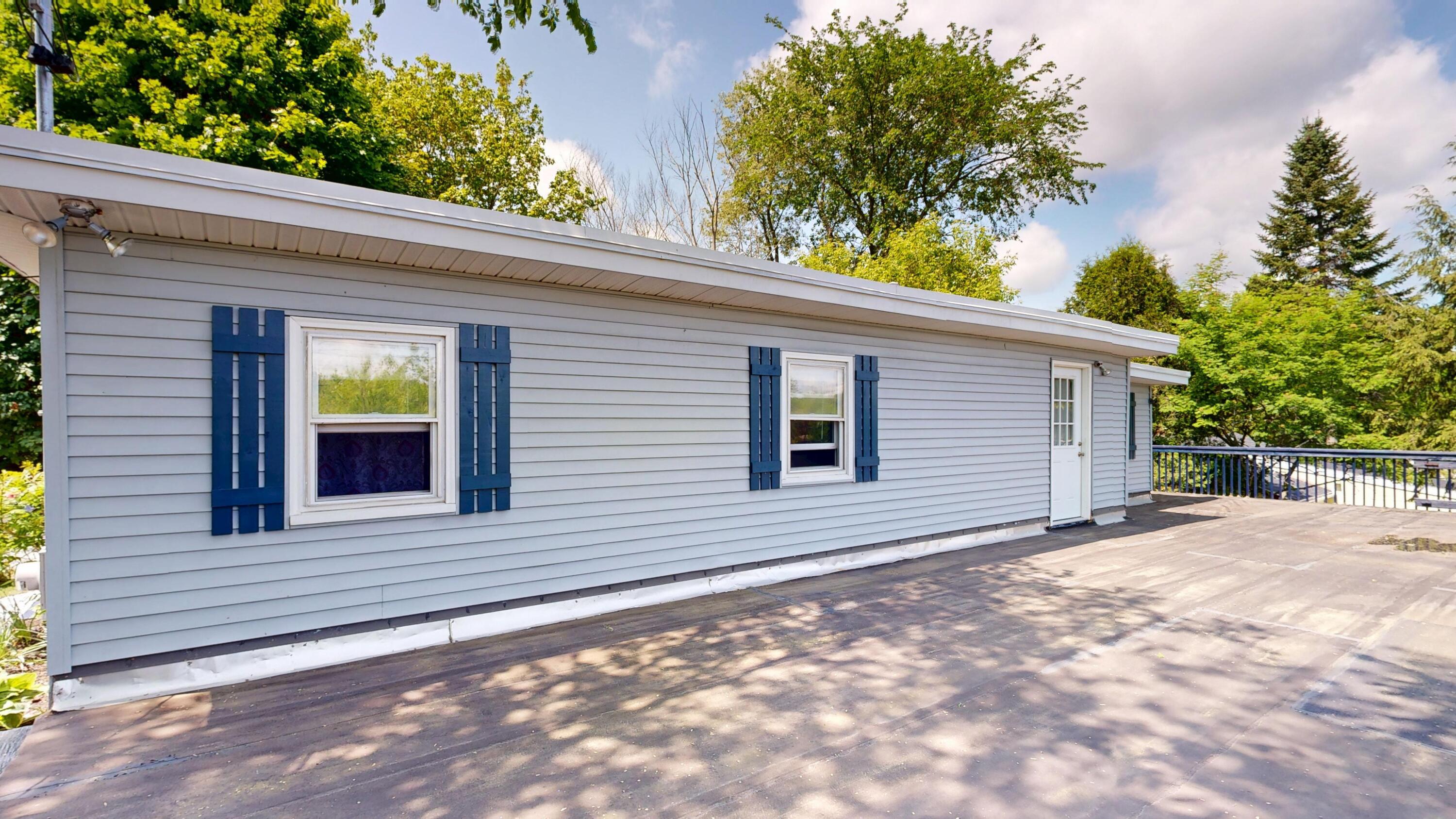 533 Pleasant Street