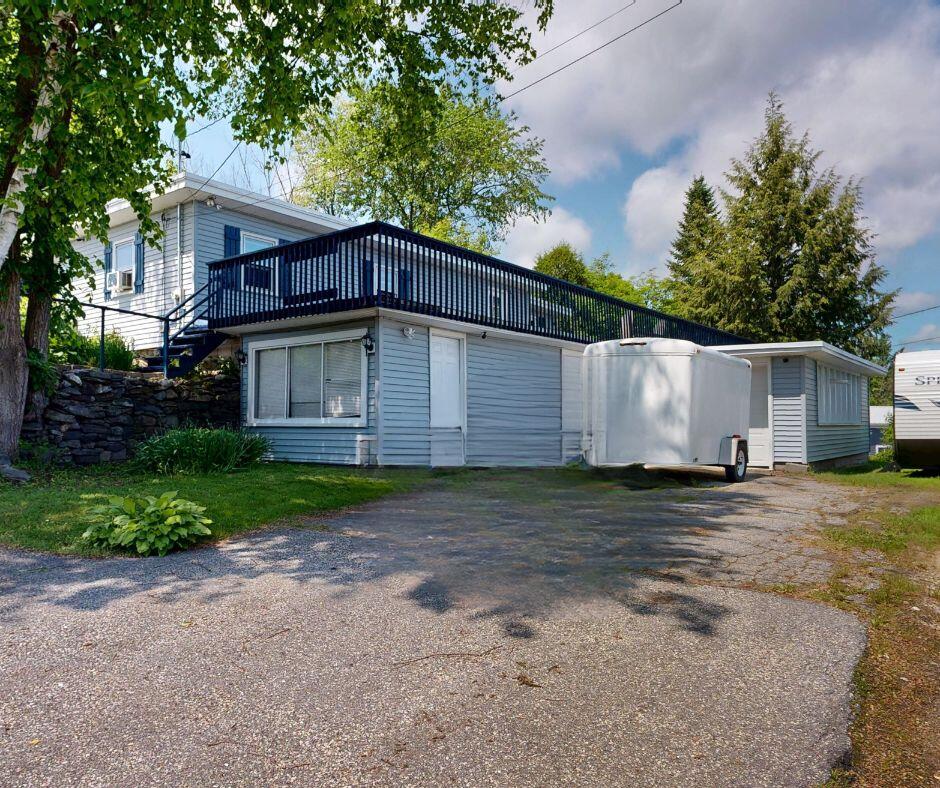 533 Pleasant Street