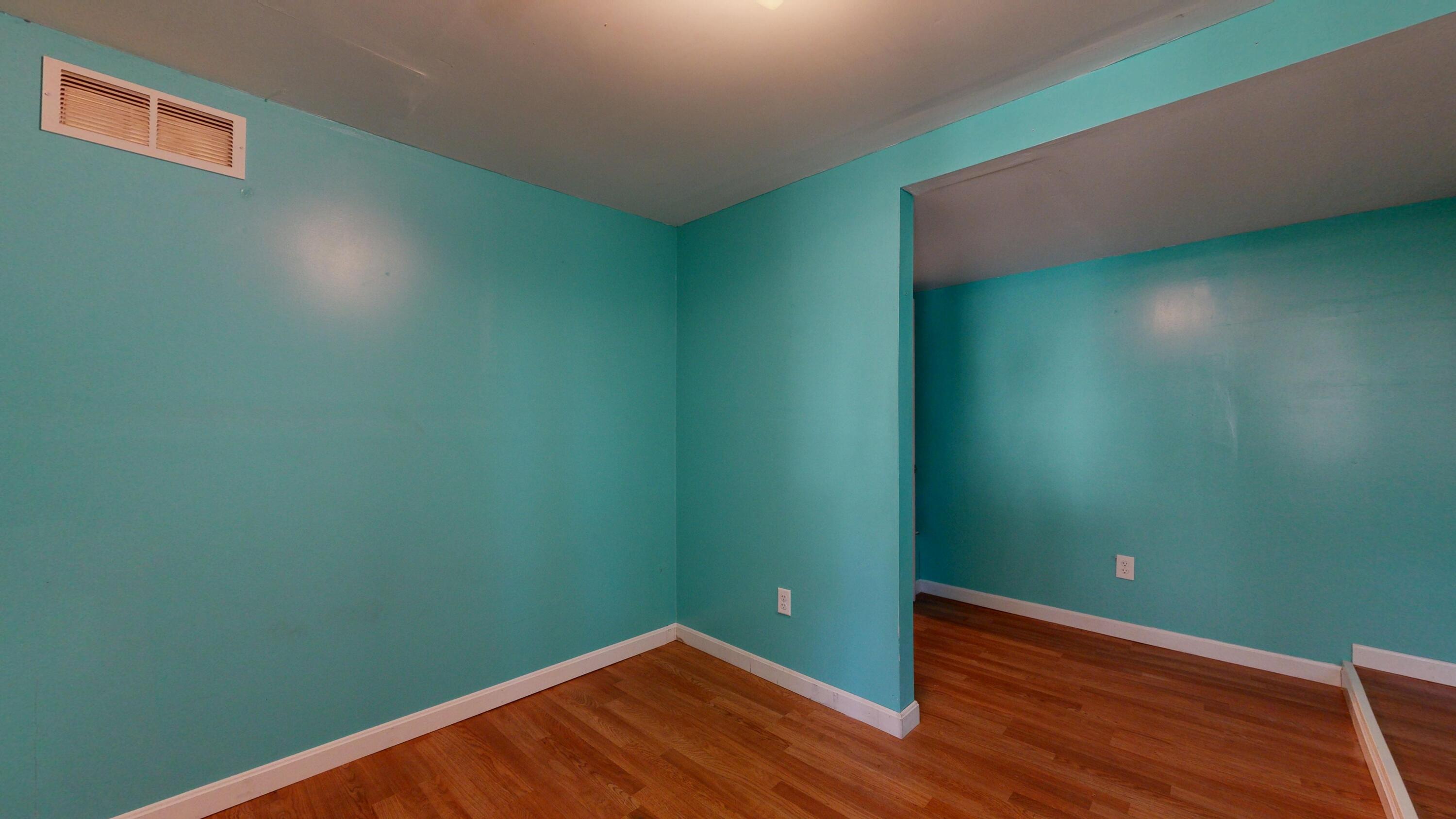 533 Pleasant Street