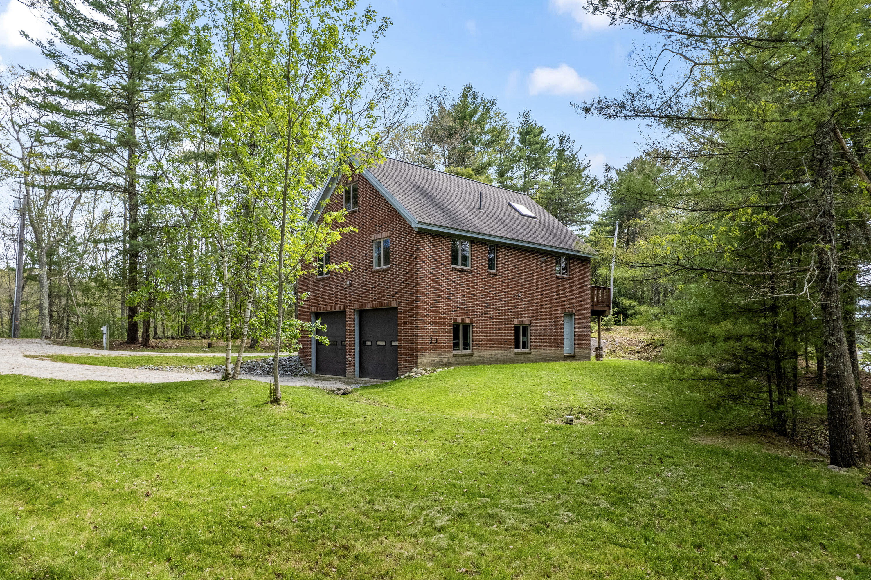 11 Pitch Pine Lane