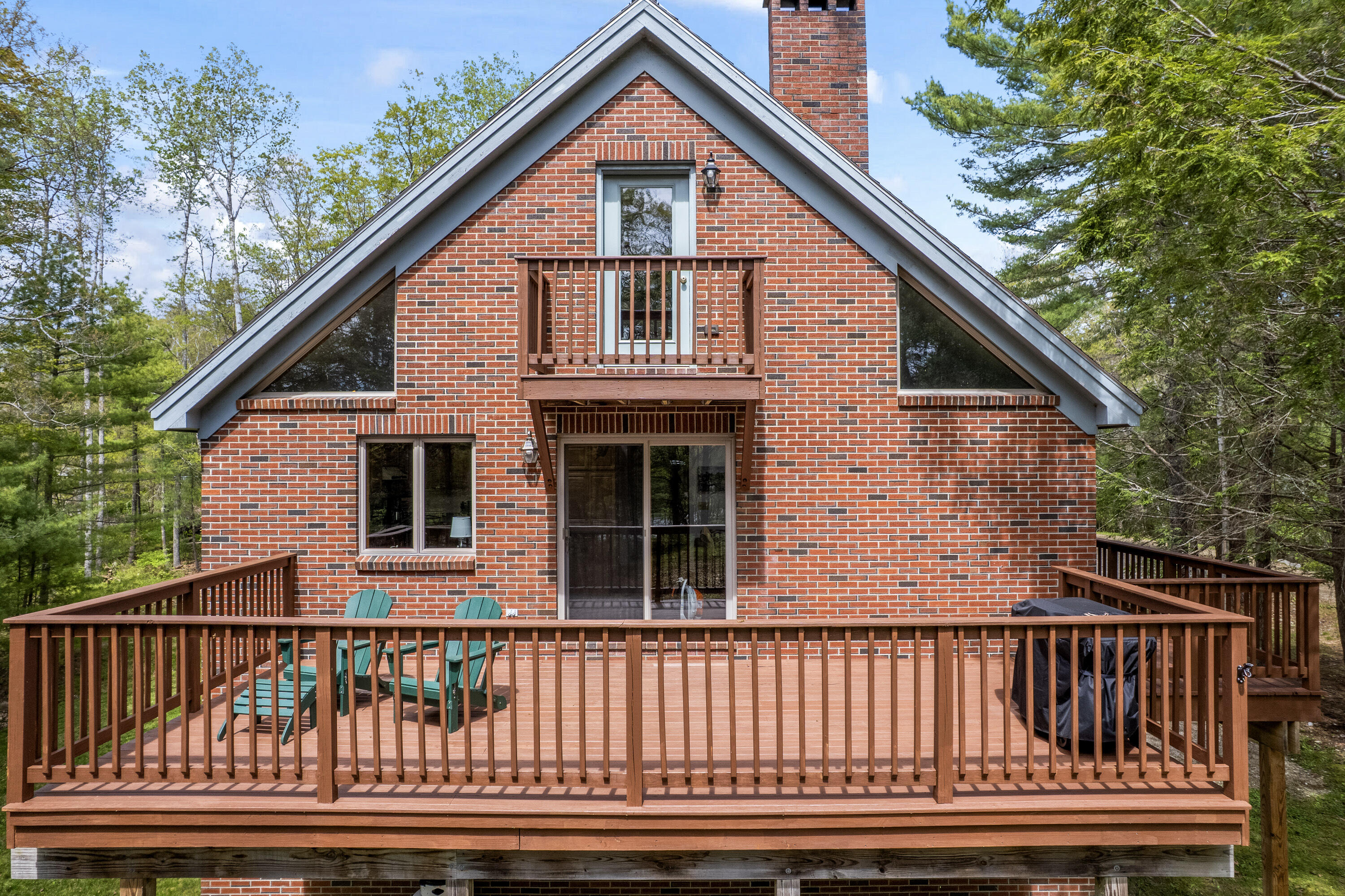 11 Pitch Pine Lane