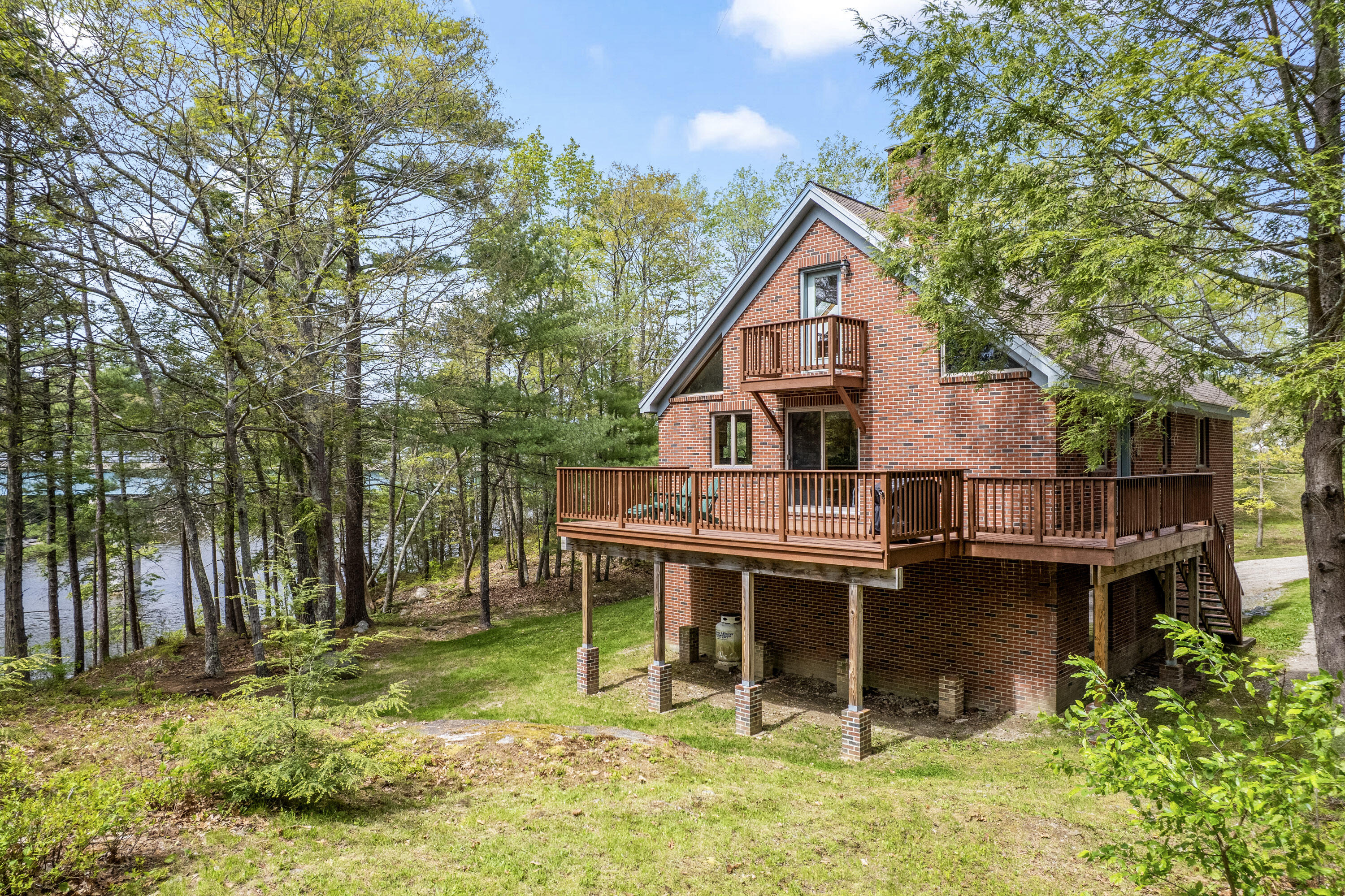 11 Pitch Pine Lane