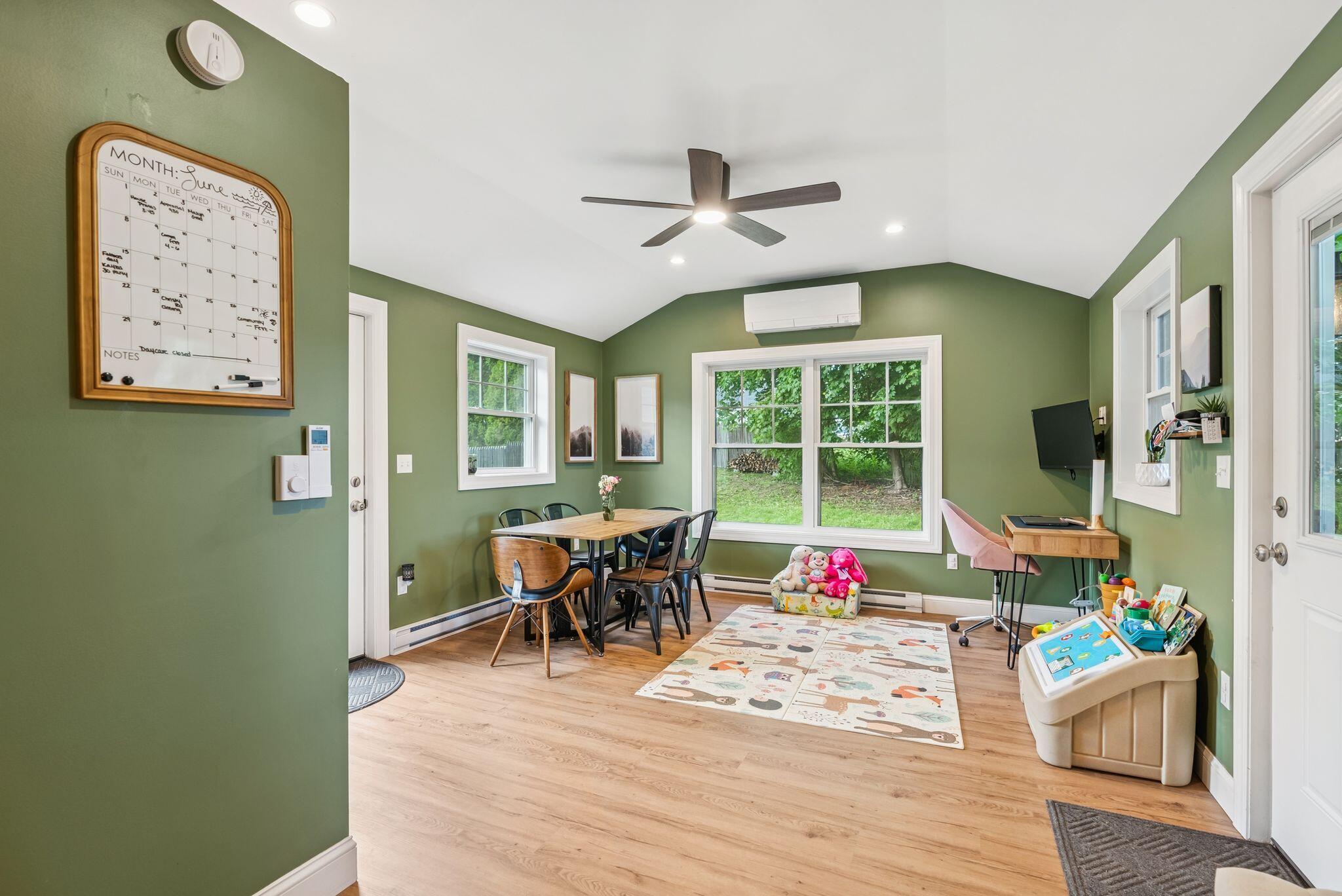 11 Meadow Lane