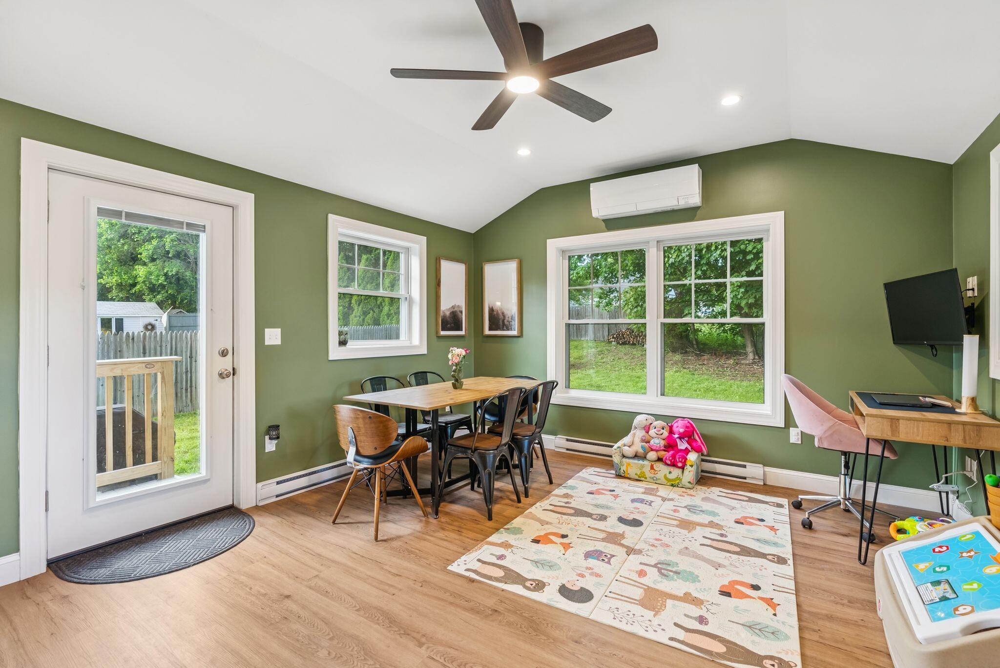 11 Meadow Lane
