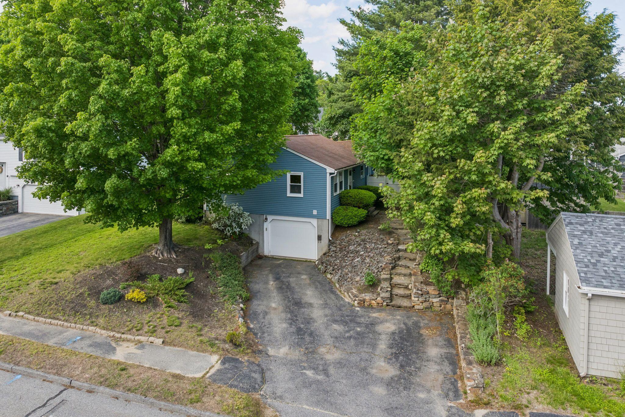 11 Meadow Lane