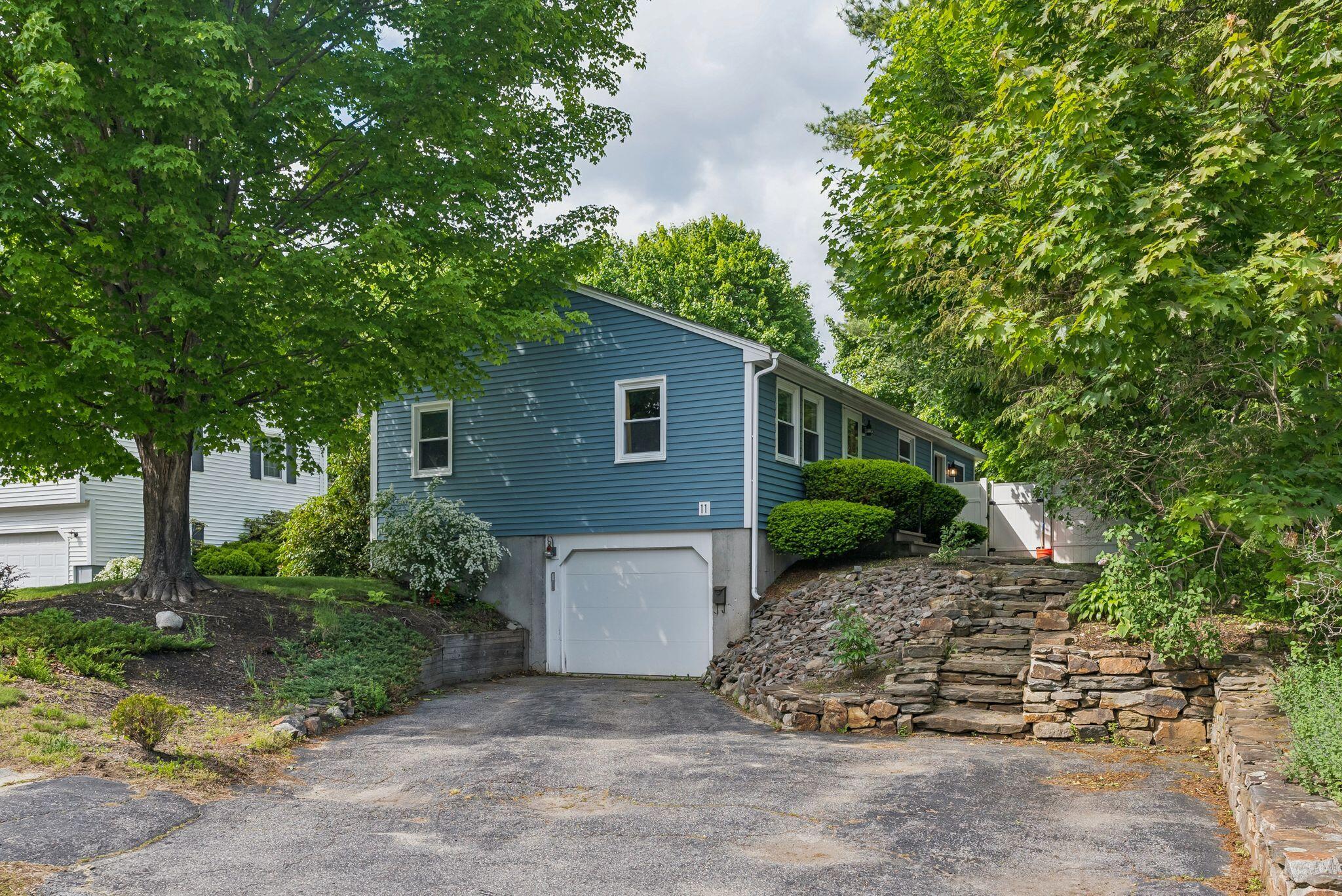 11 Meadow Lane