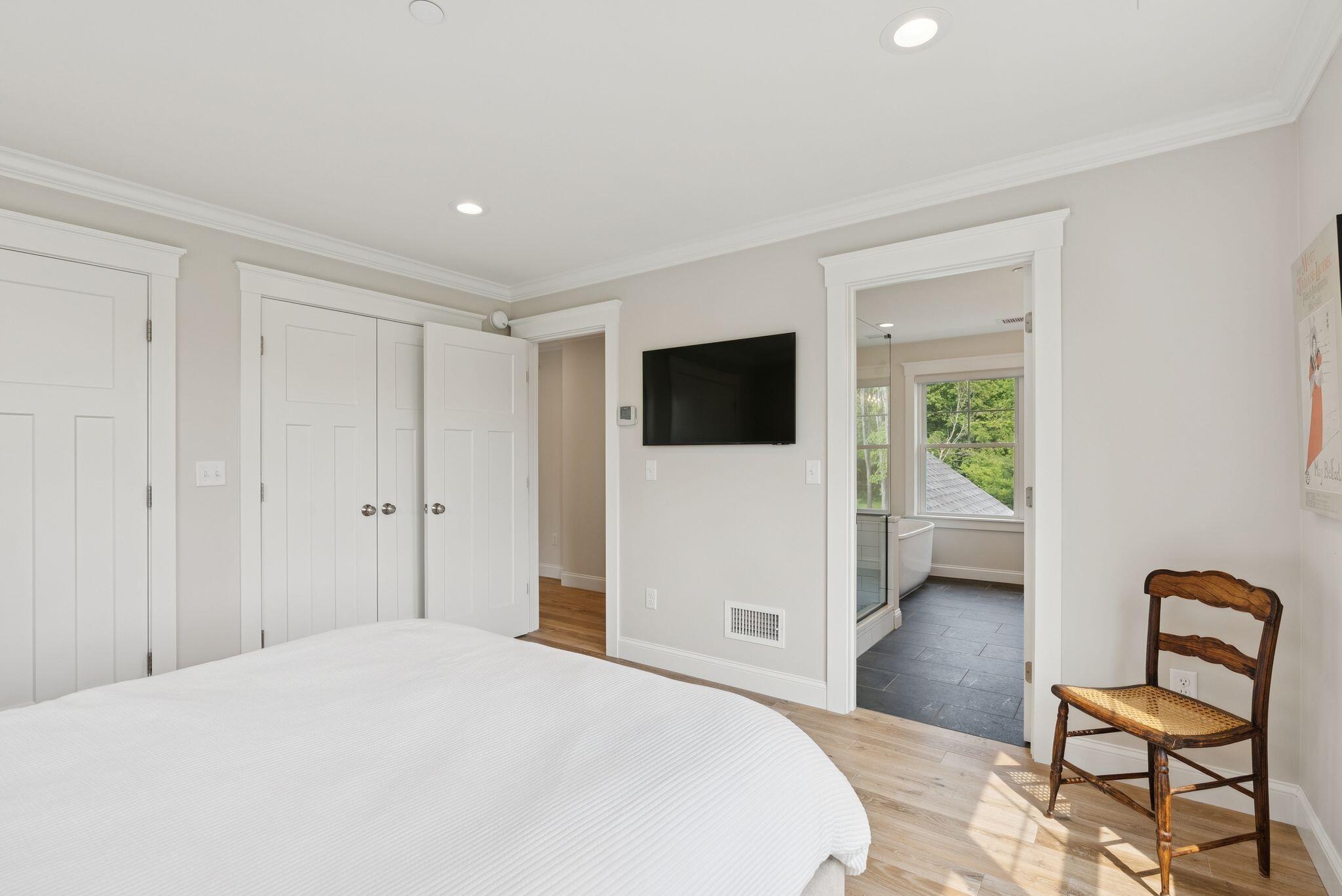 25 Benjamin Way
