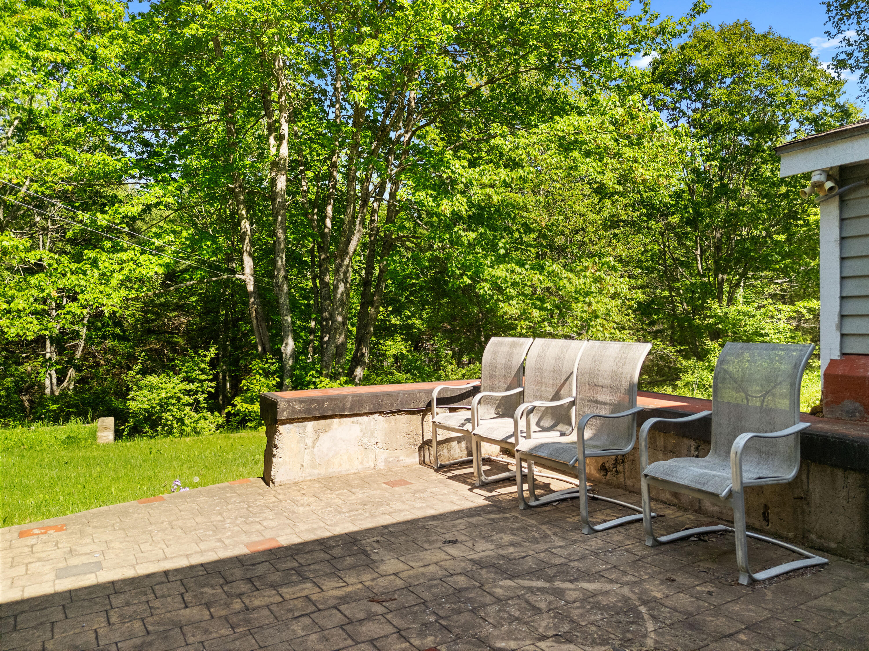 986 Finntown Road