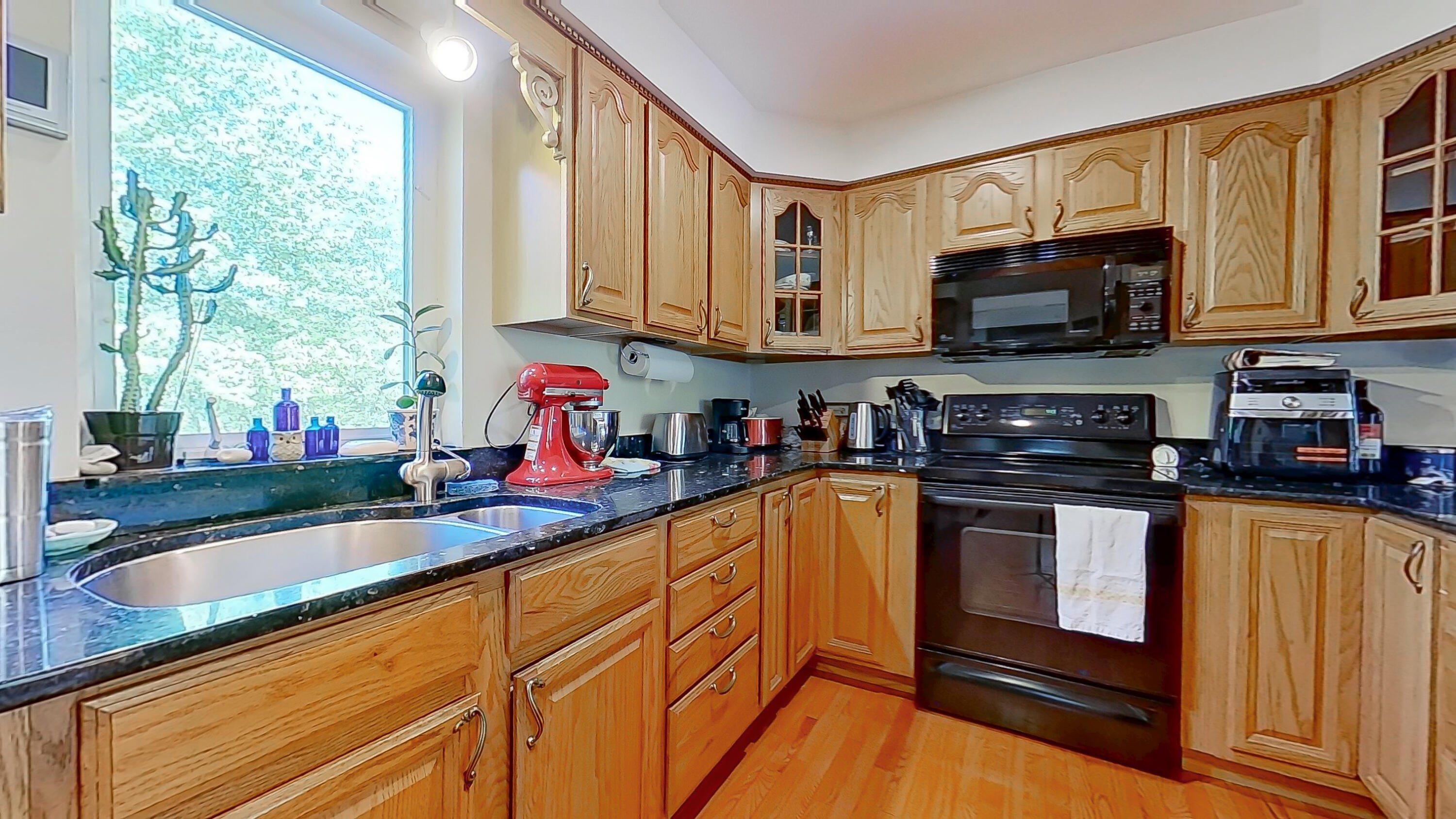 986 Finntown Road