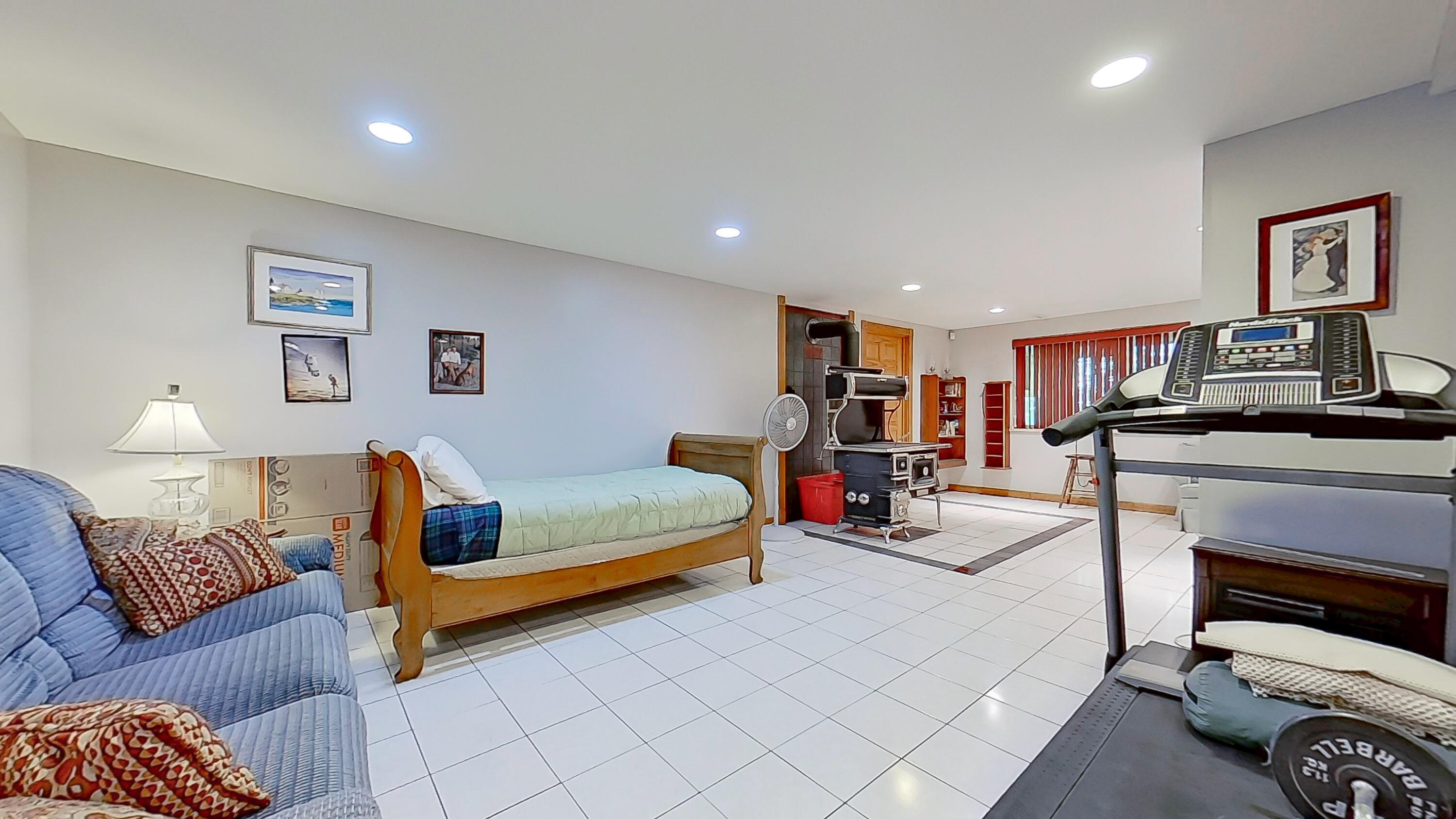986 Finntown Road