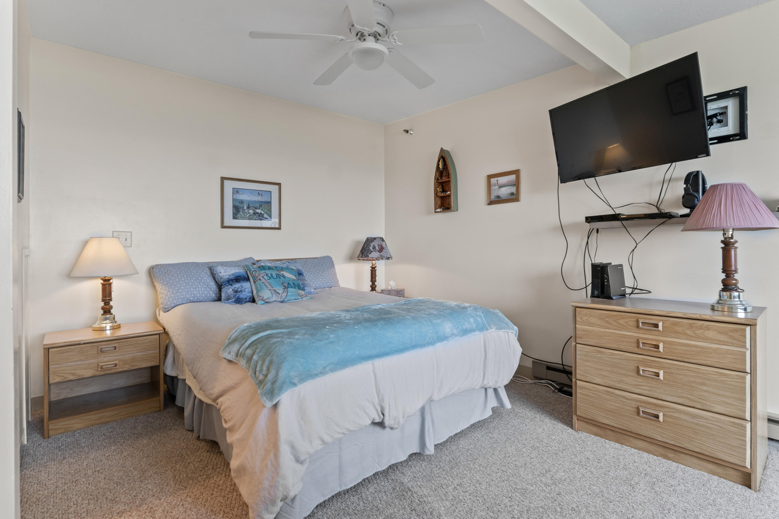 1801 Post Road 118