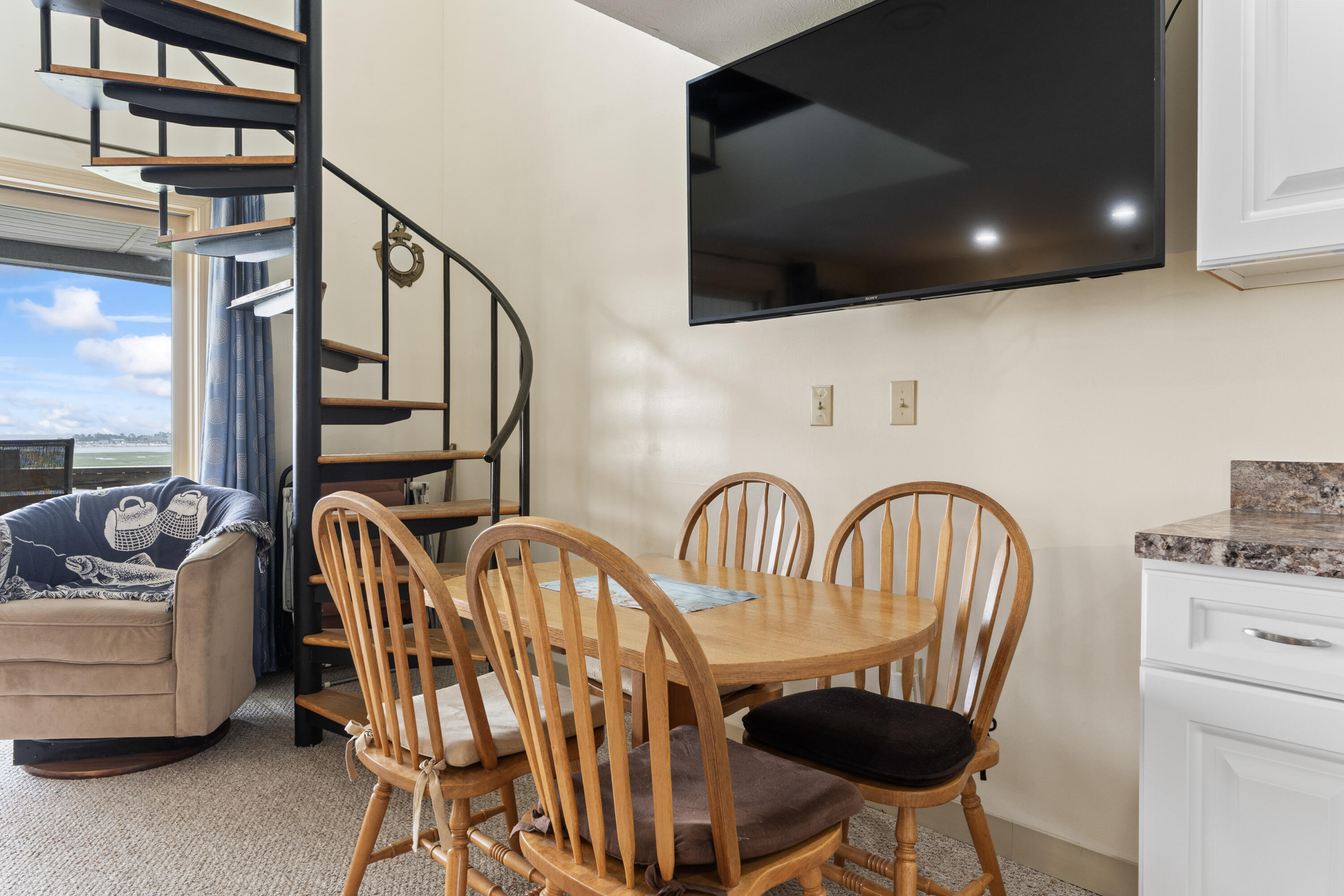1801 Post Road 118