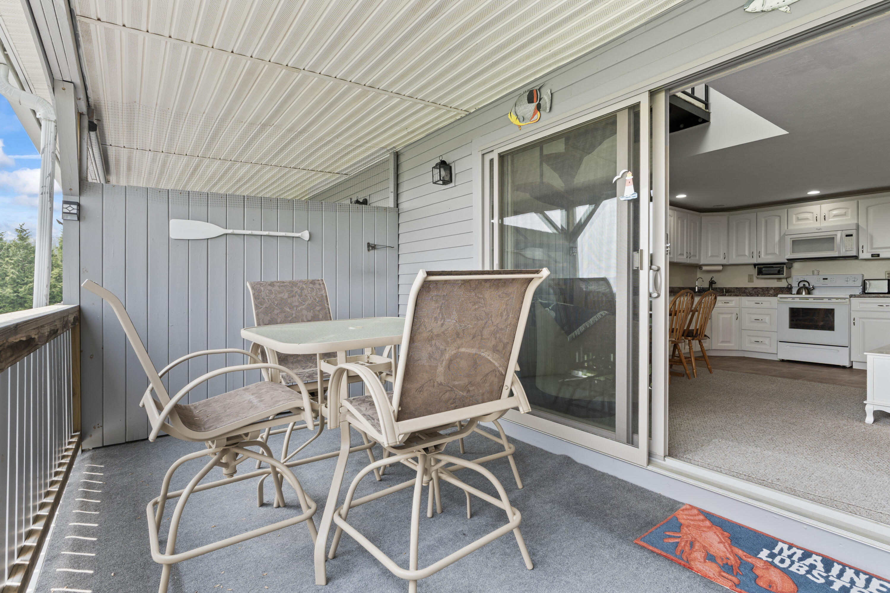 1801 Post Road 118