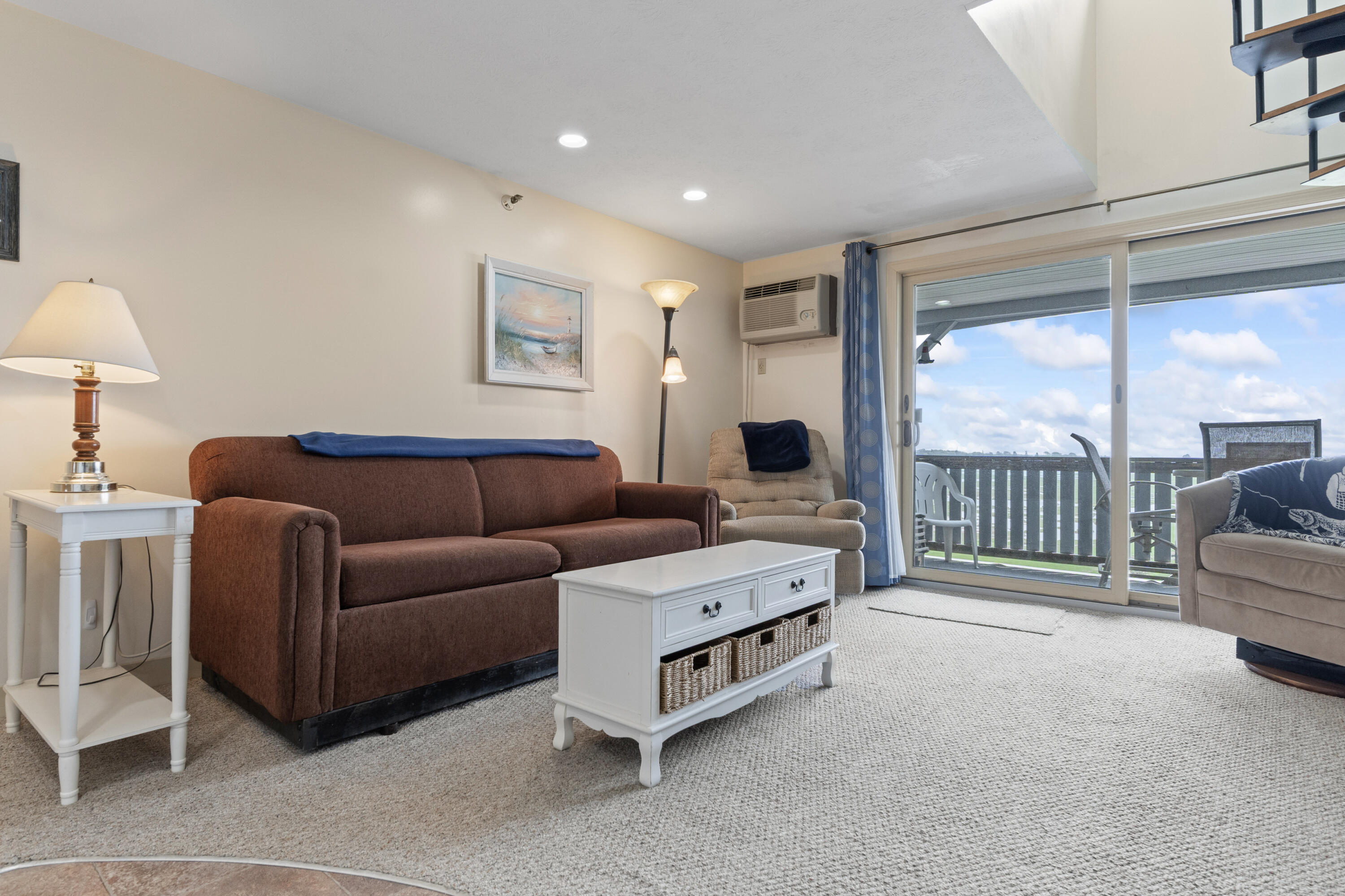 1801 Post Road 118