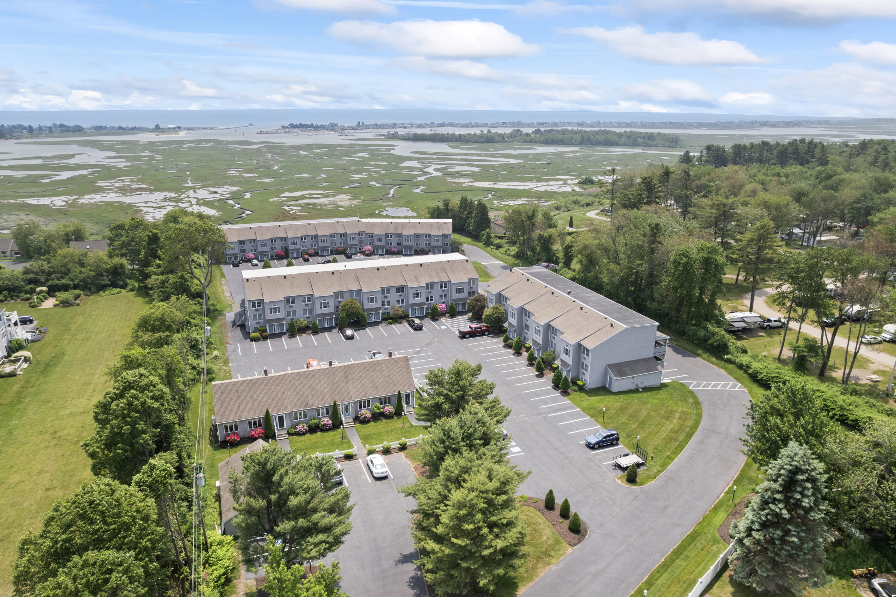 1801 Post Road 118