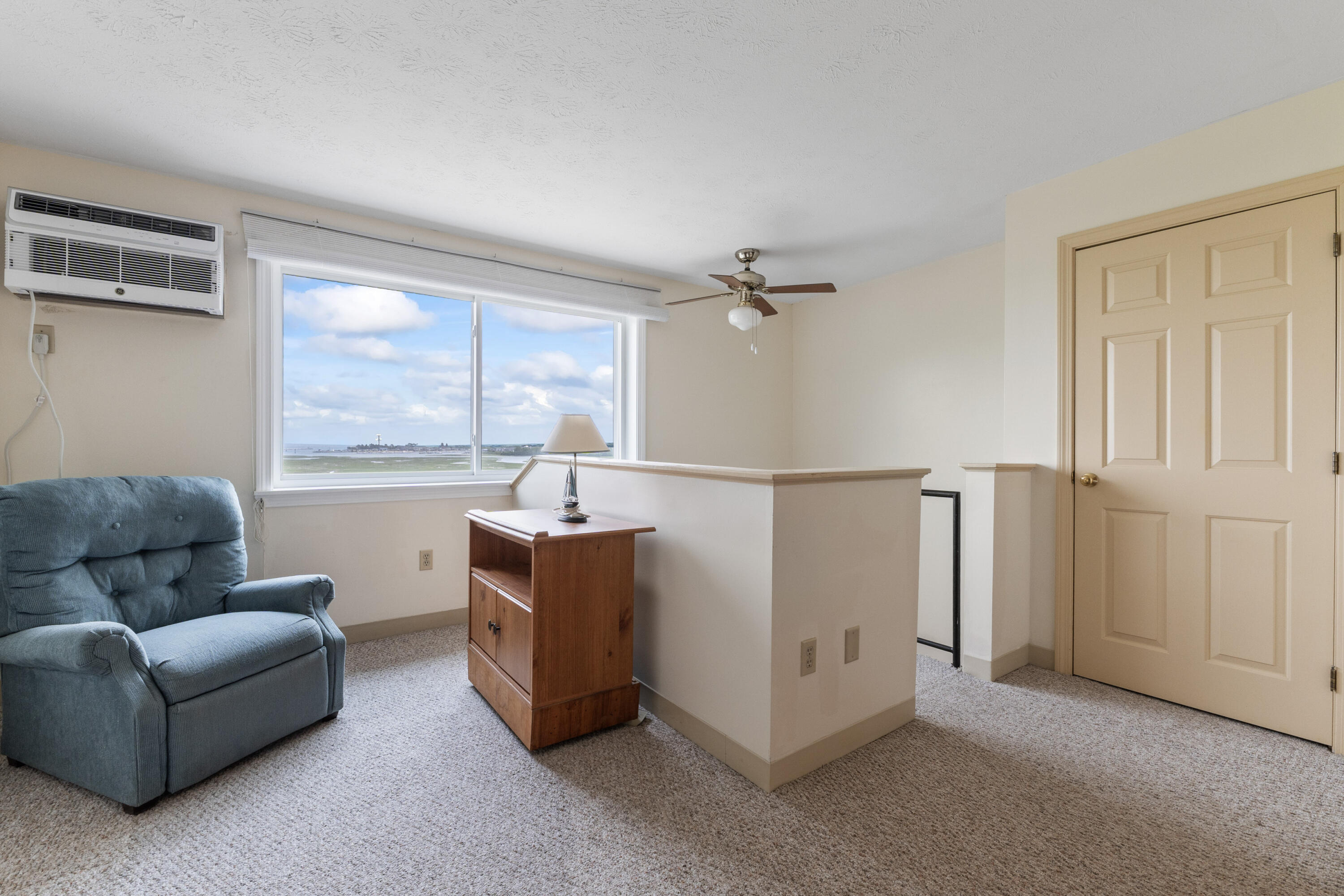 1801 Post Road 118