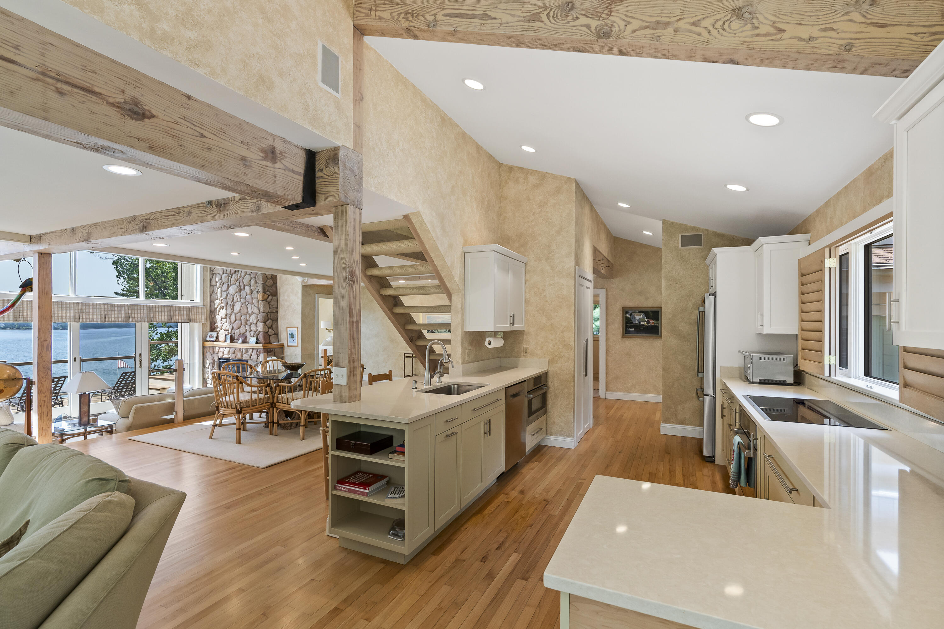 52 Lombos Hole Road