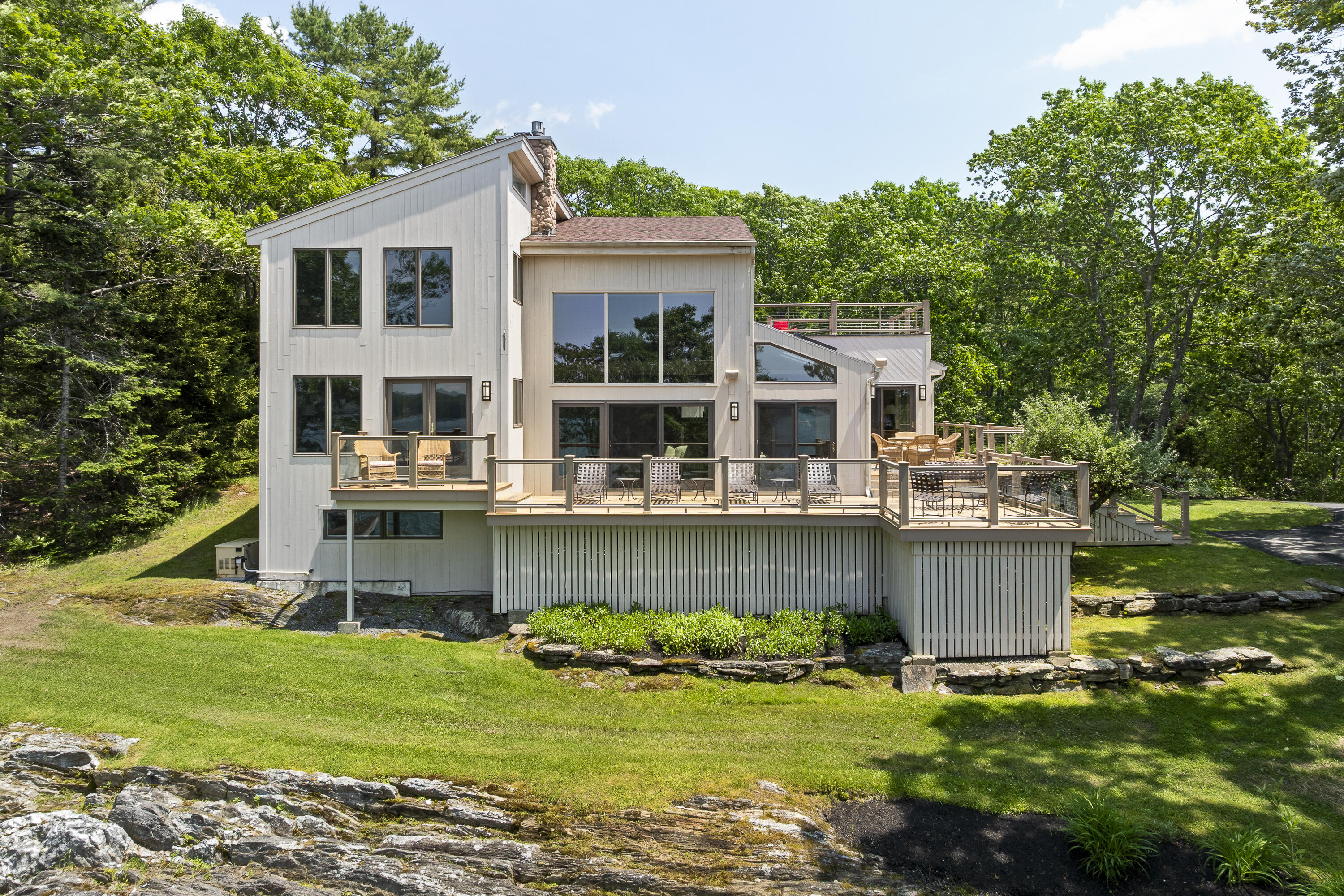 52 Lombos Hole Road