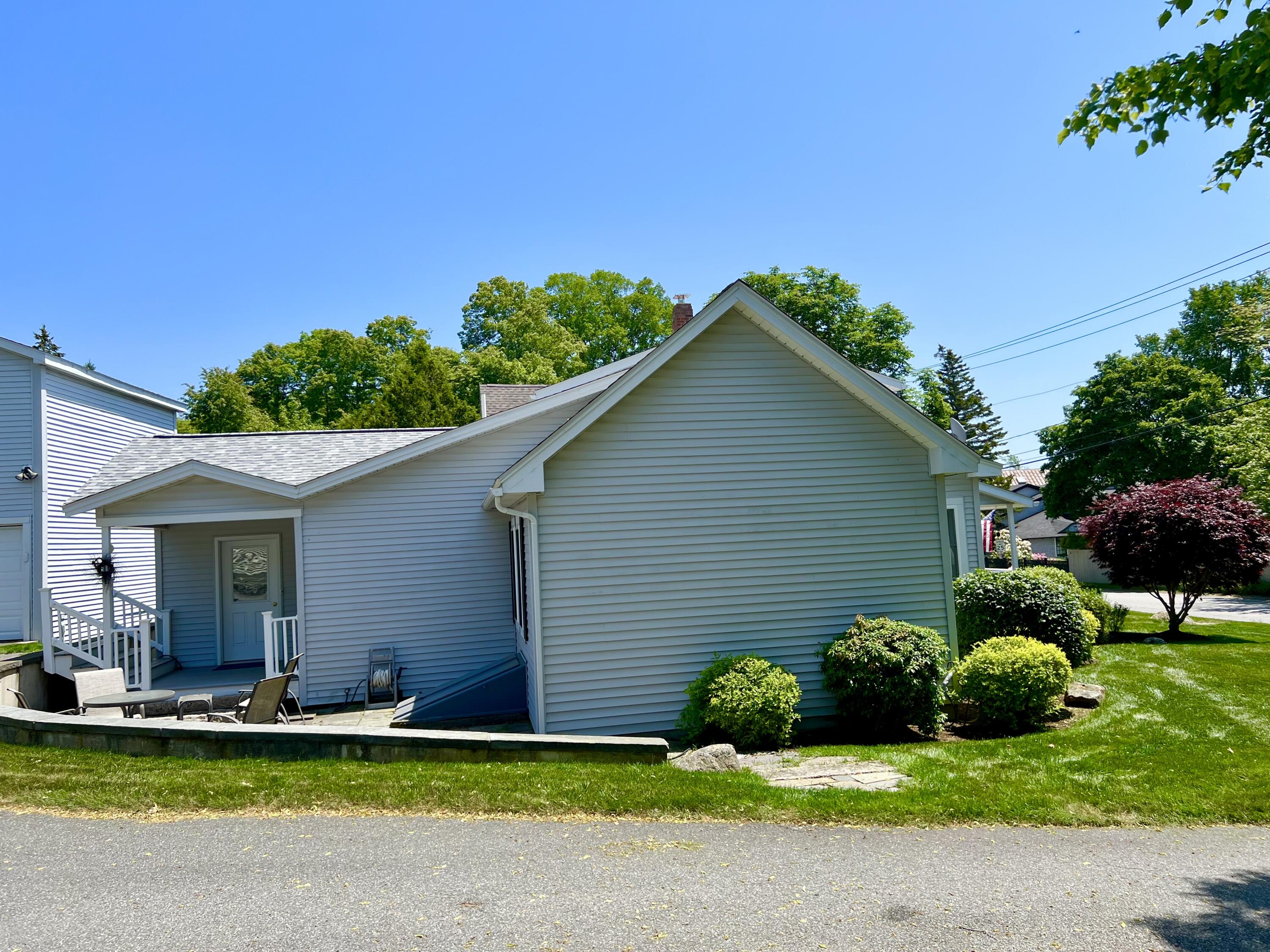 89 Clark Point Road