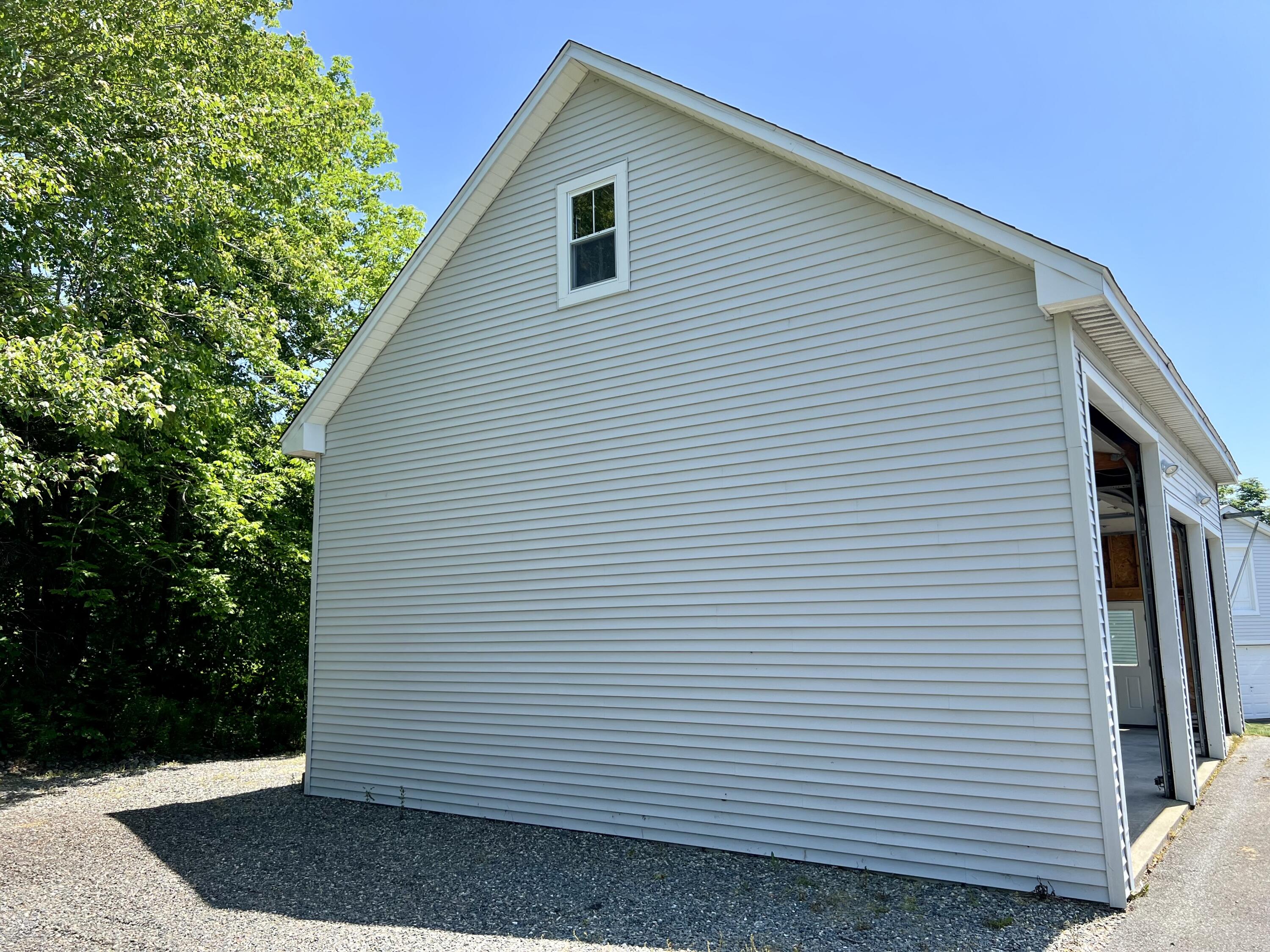 89 Clark Point Road