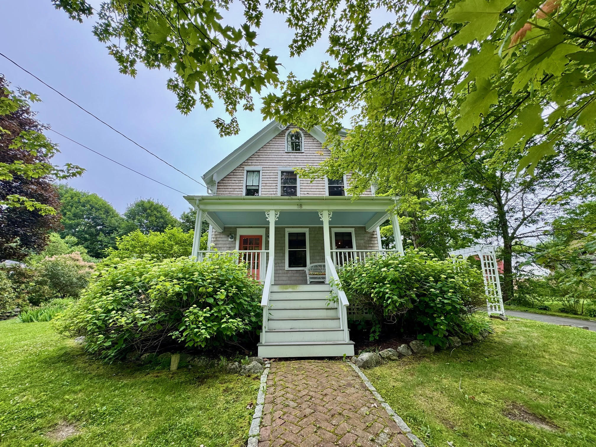 18 Grove Street