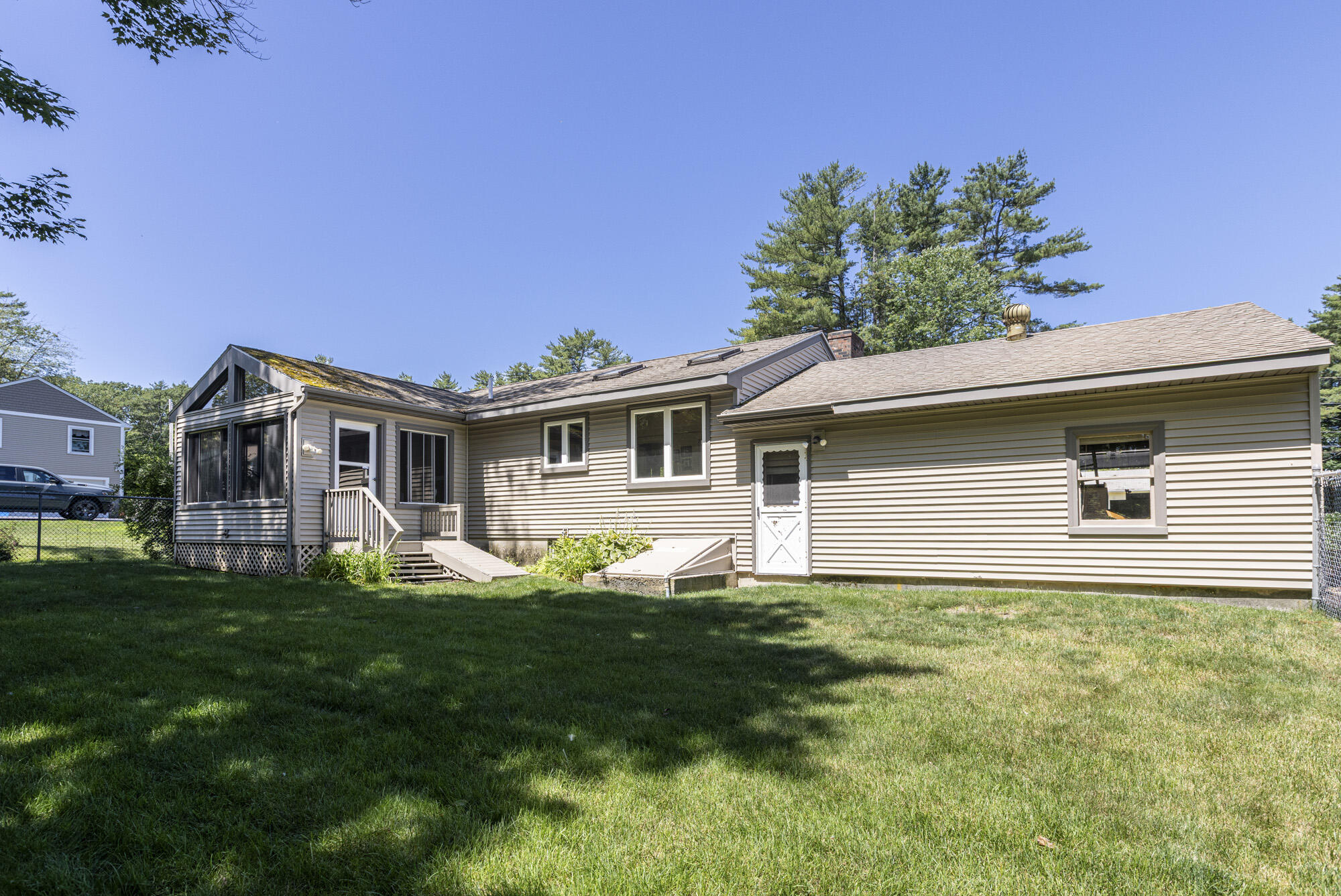 10 Martin Avenue