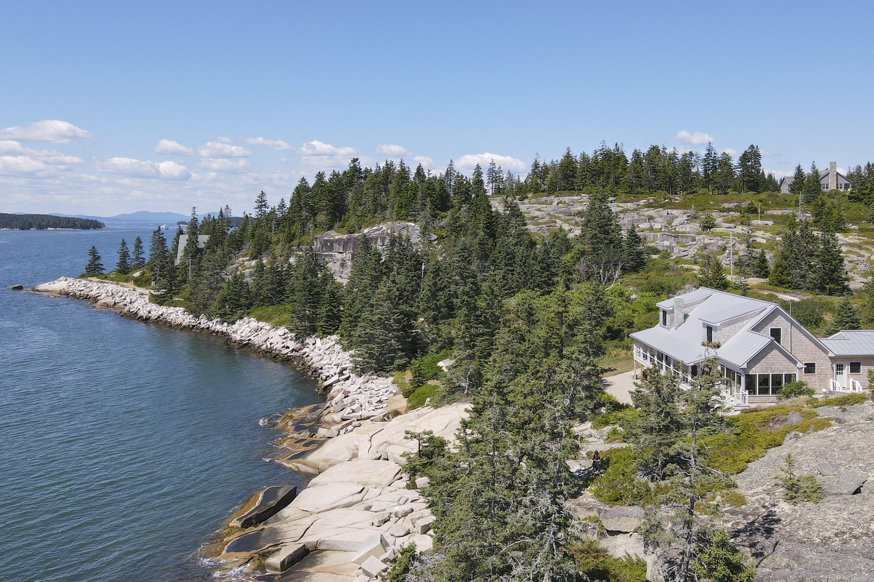 86 City Point Road