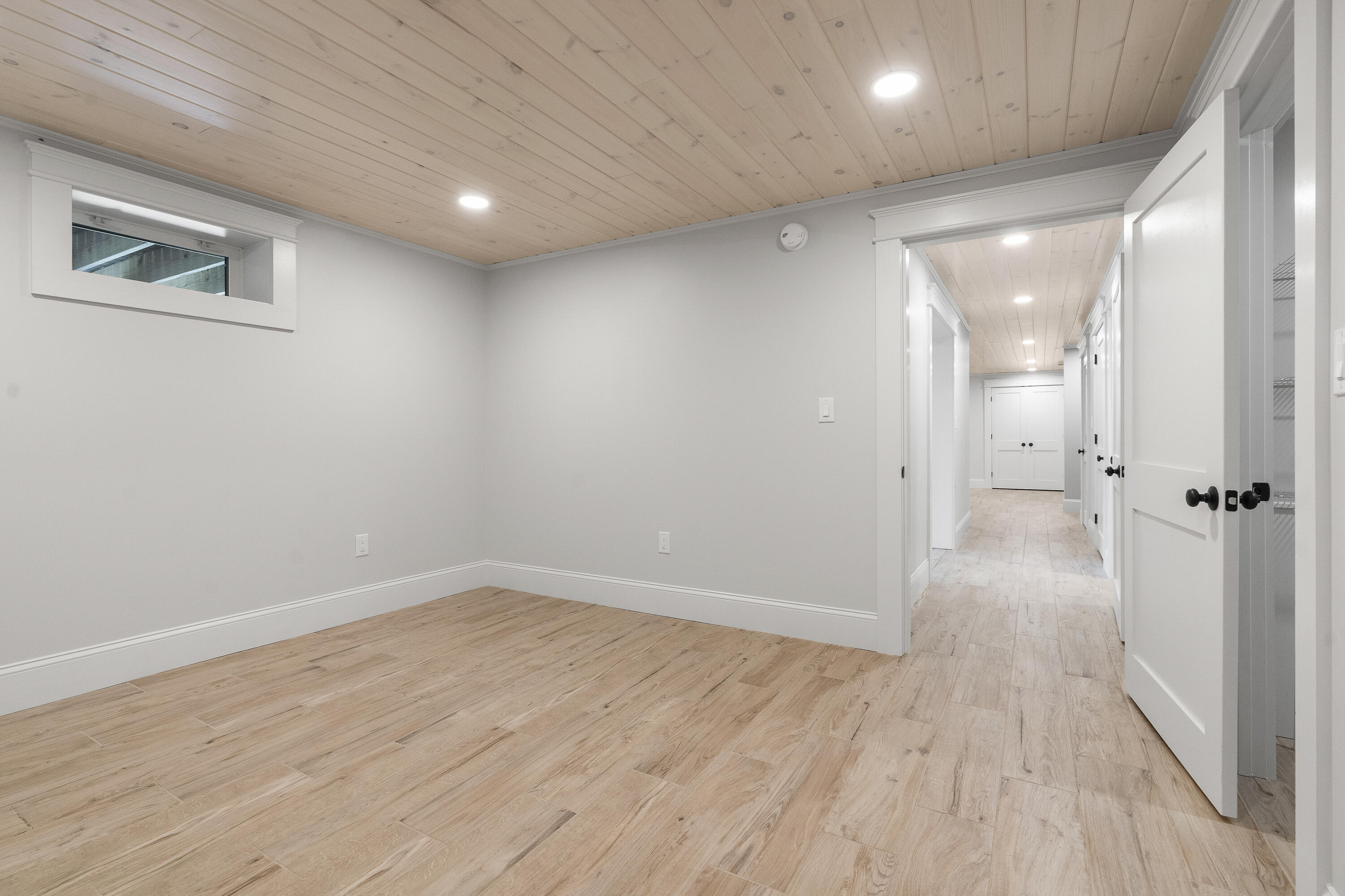 862 W Neck Road