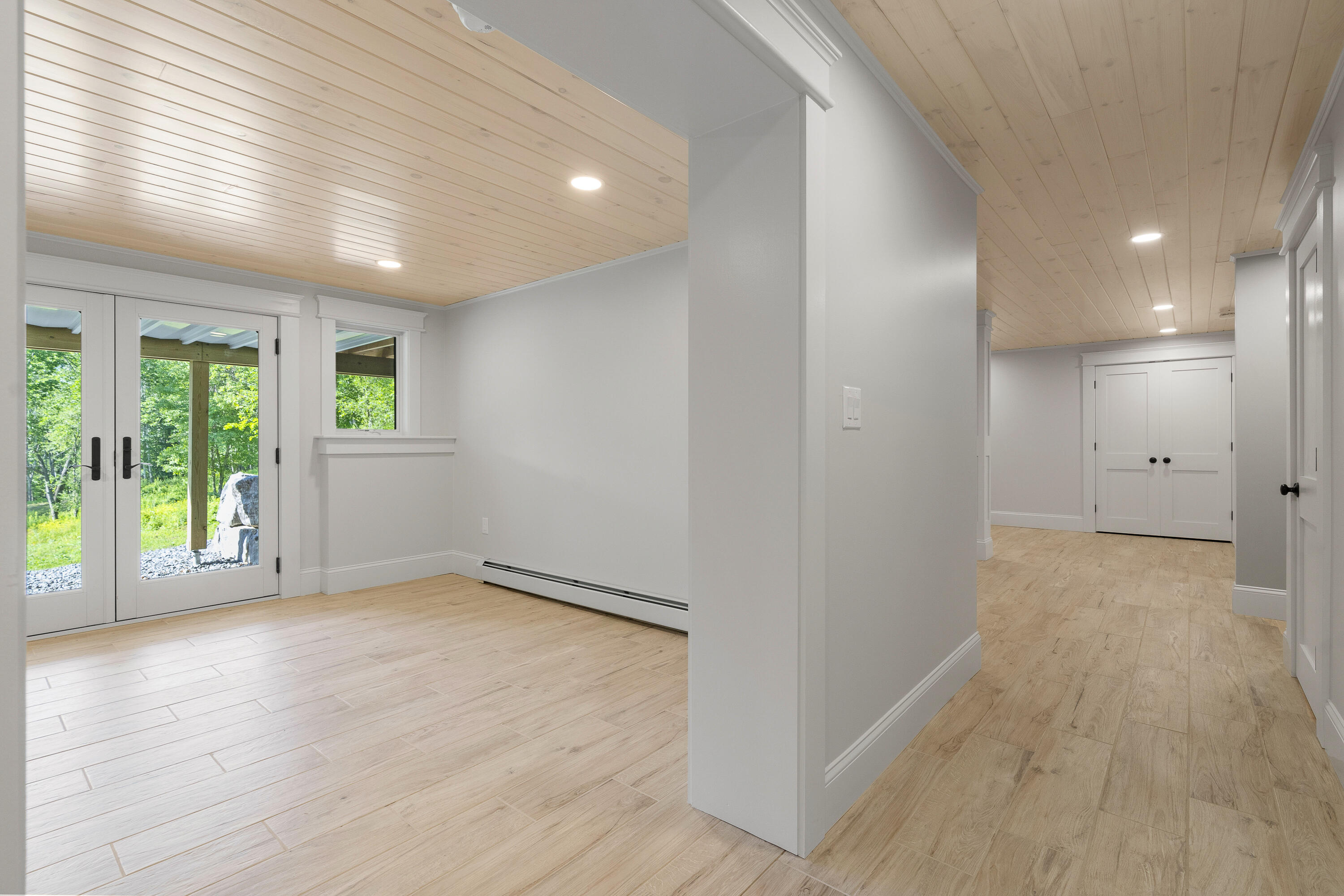 862 W Neck Road