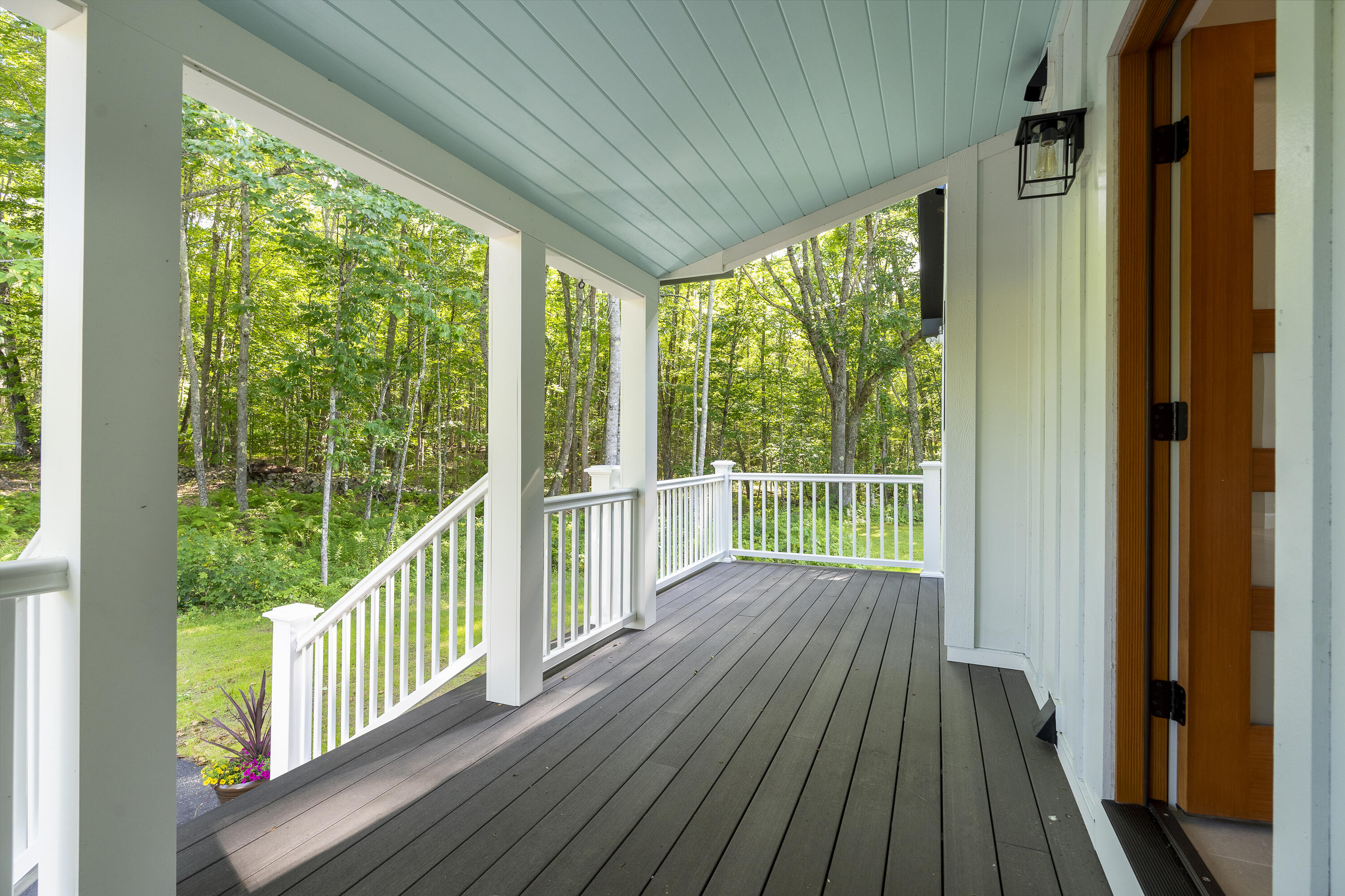 862 W Neck Road