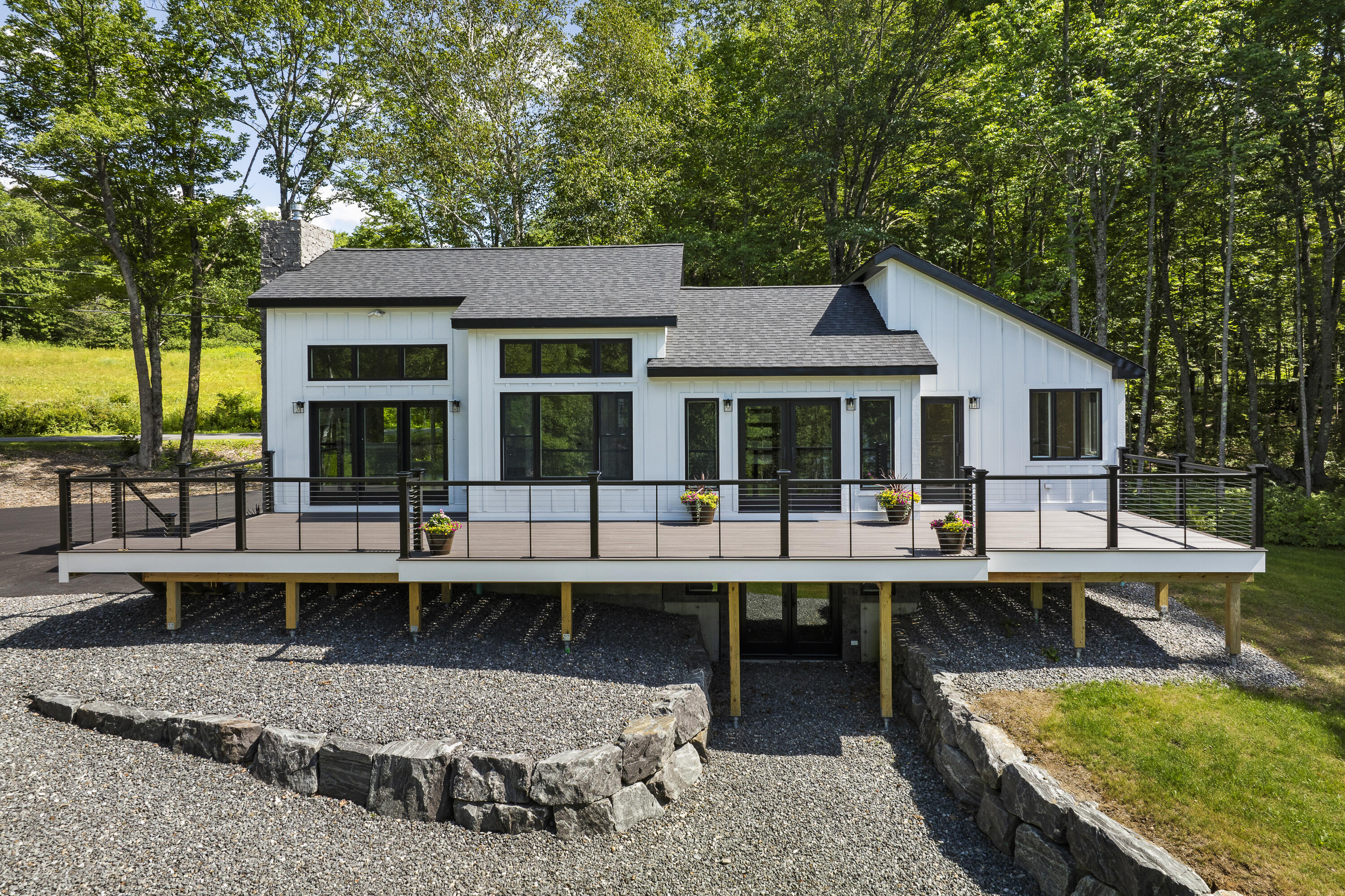 862 W Neck Road