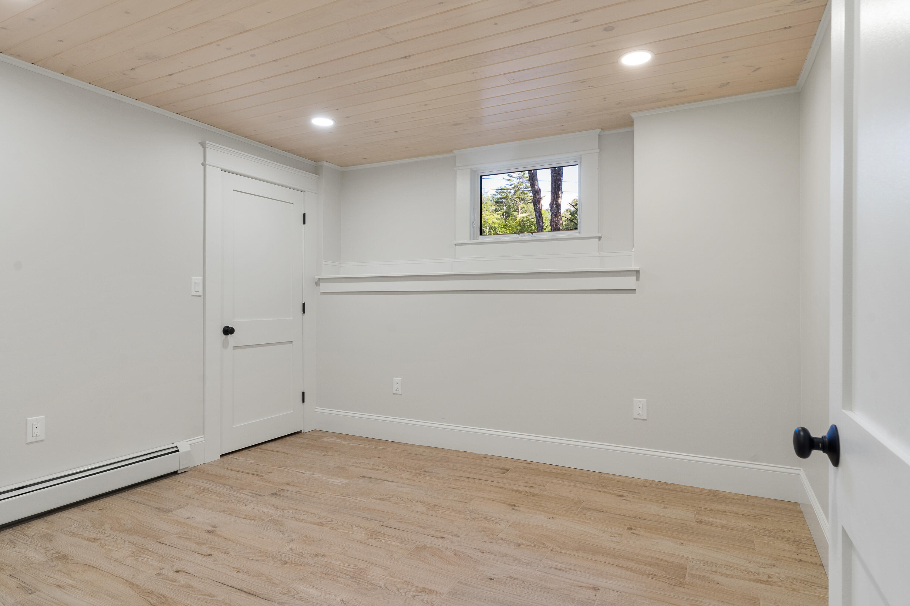 862 W Neck Road