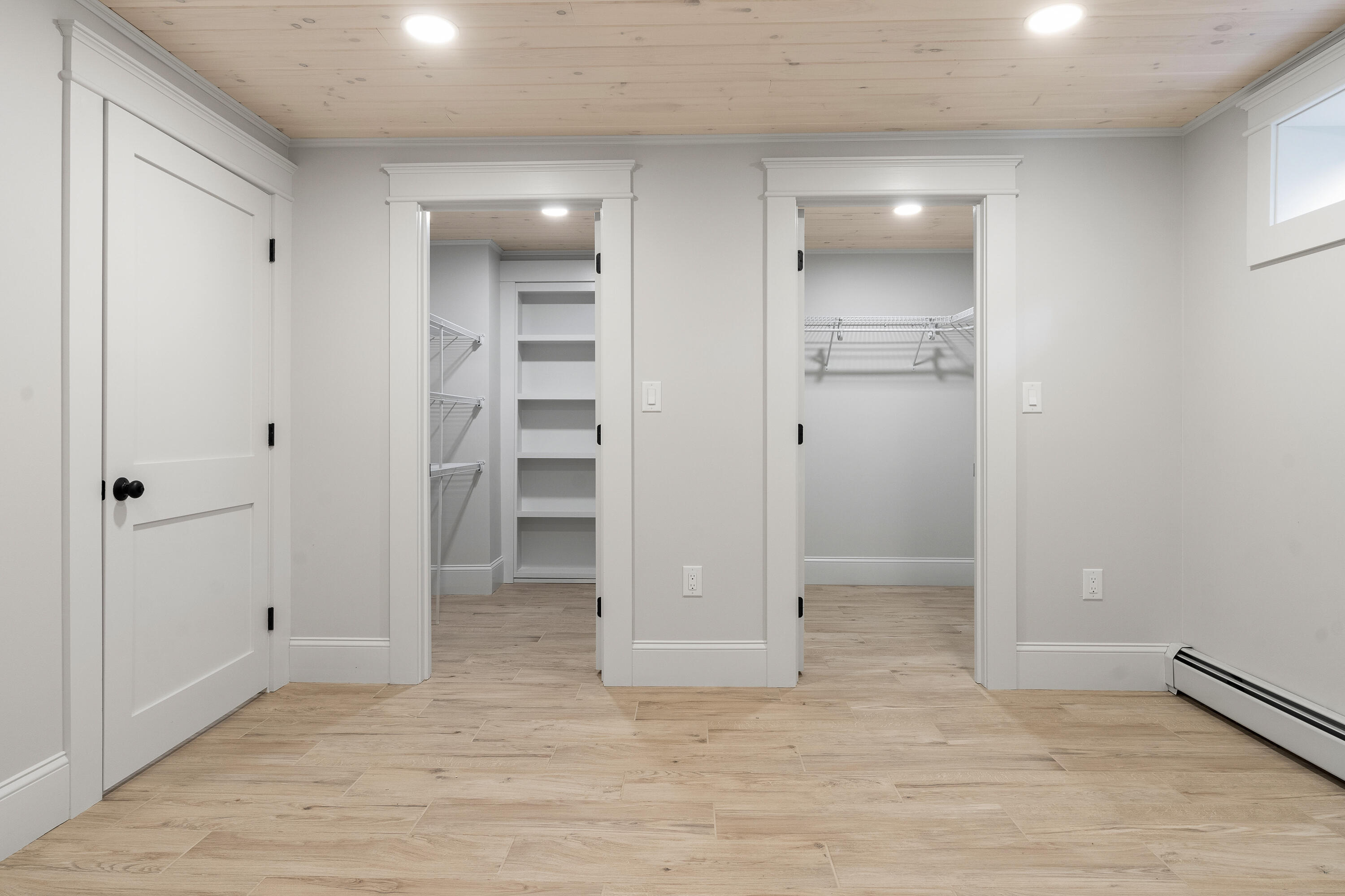 862 W Neck Road