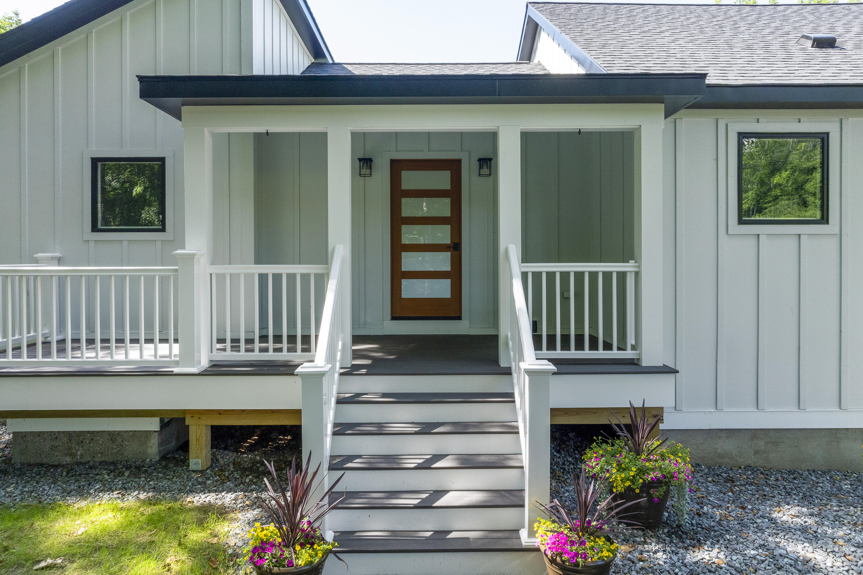 862 W Neck Road