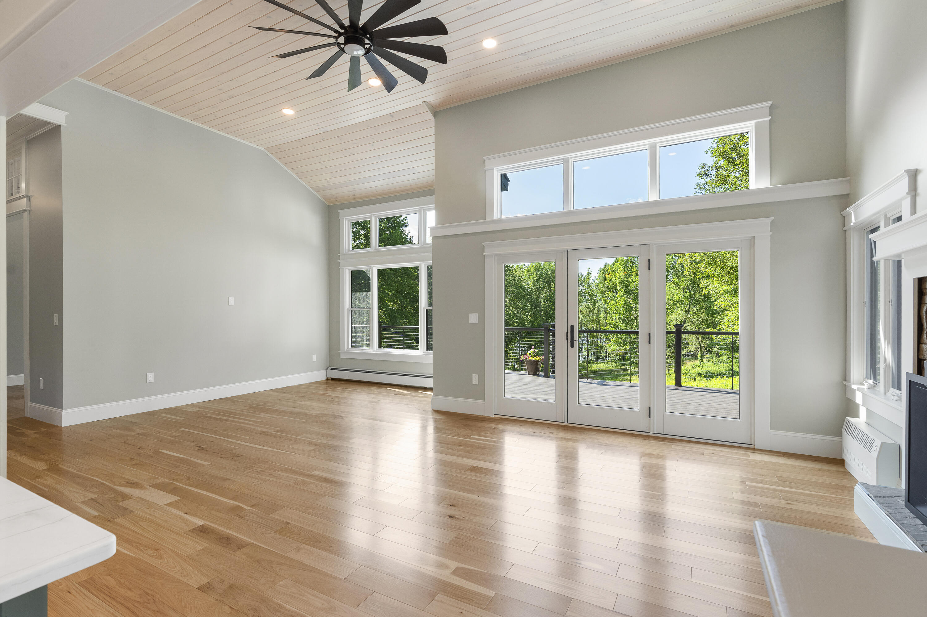 862 W Neck Road