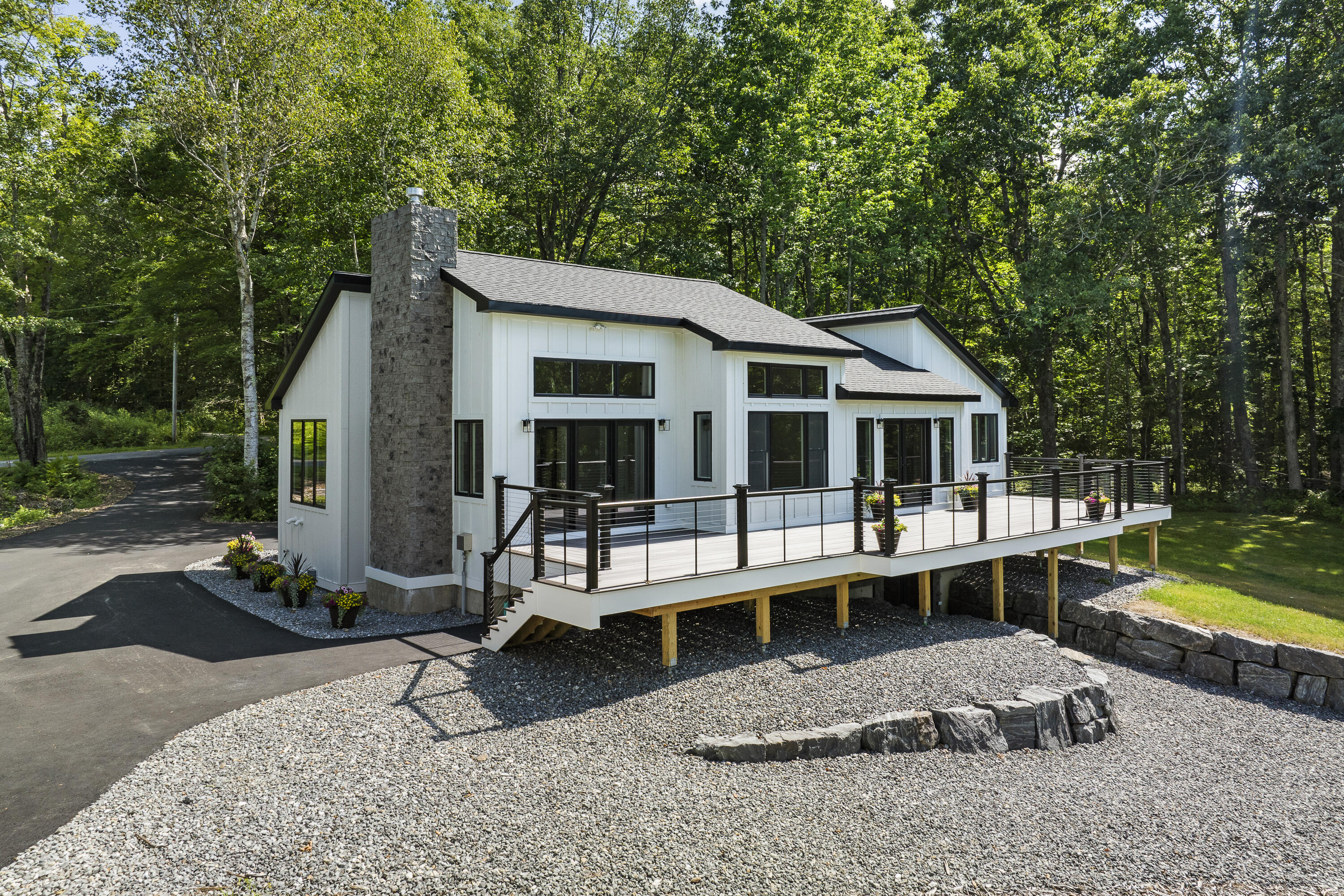 862 W Neck Road
