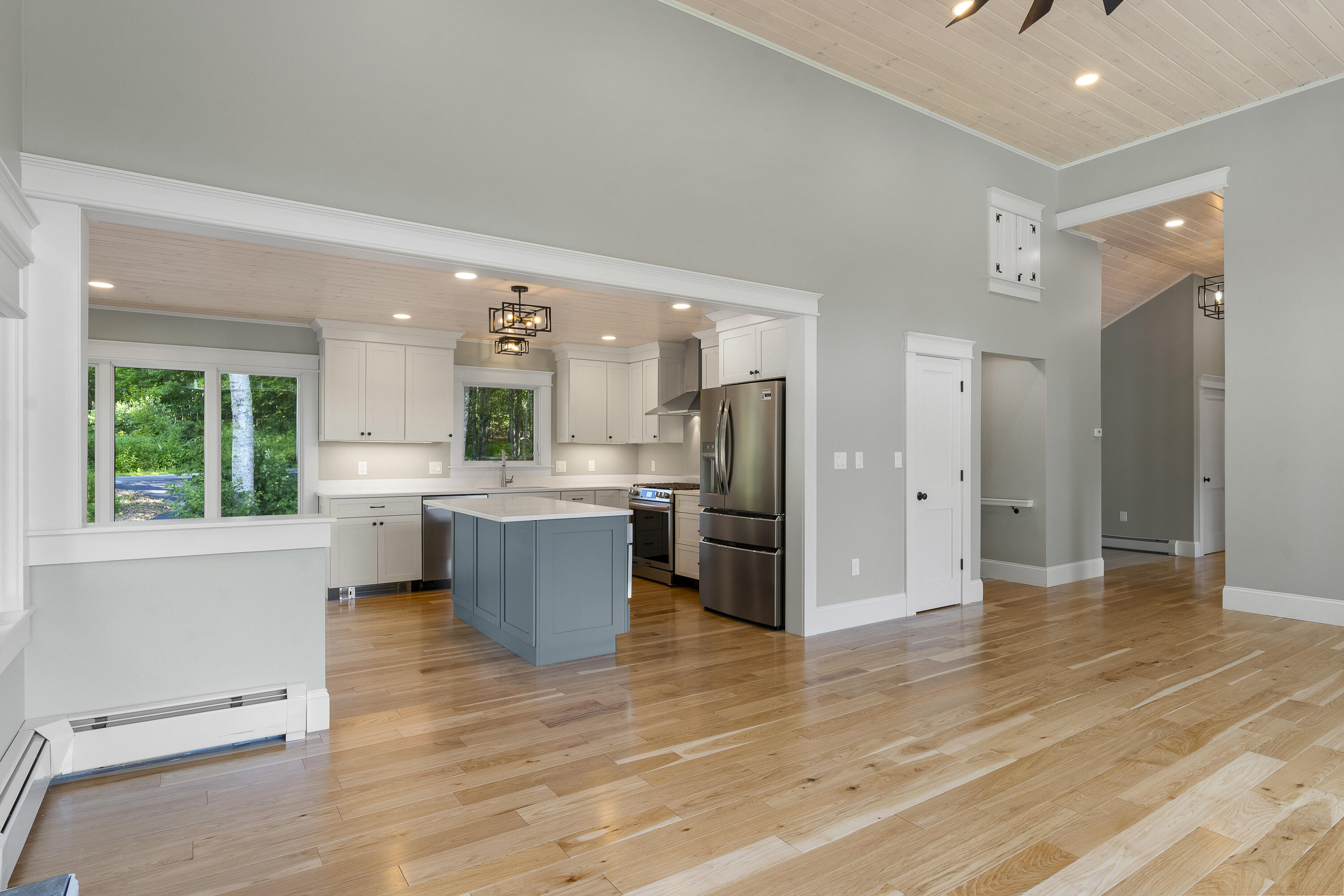 862 W Neck Road
