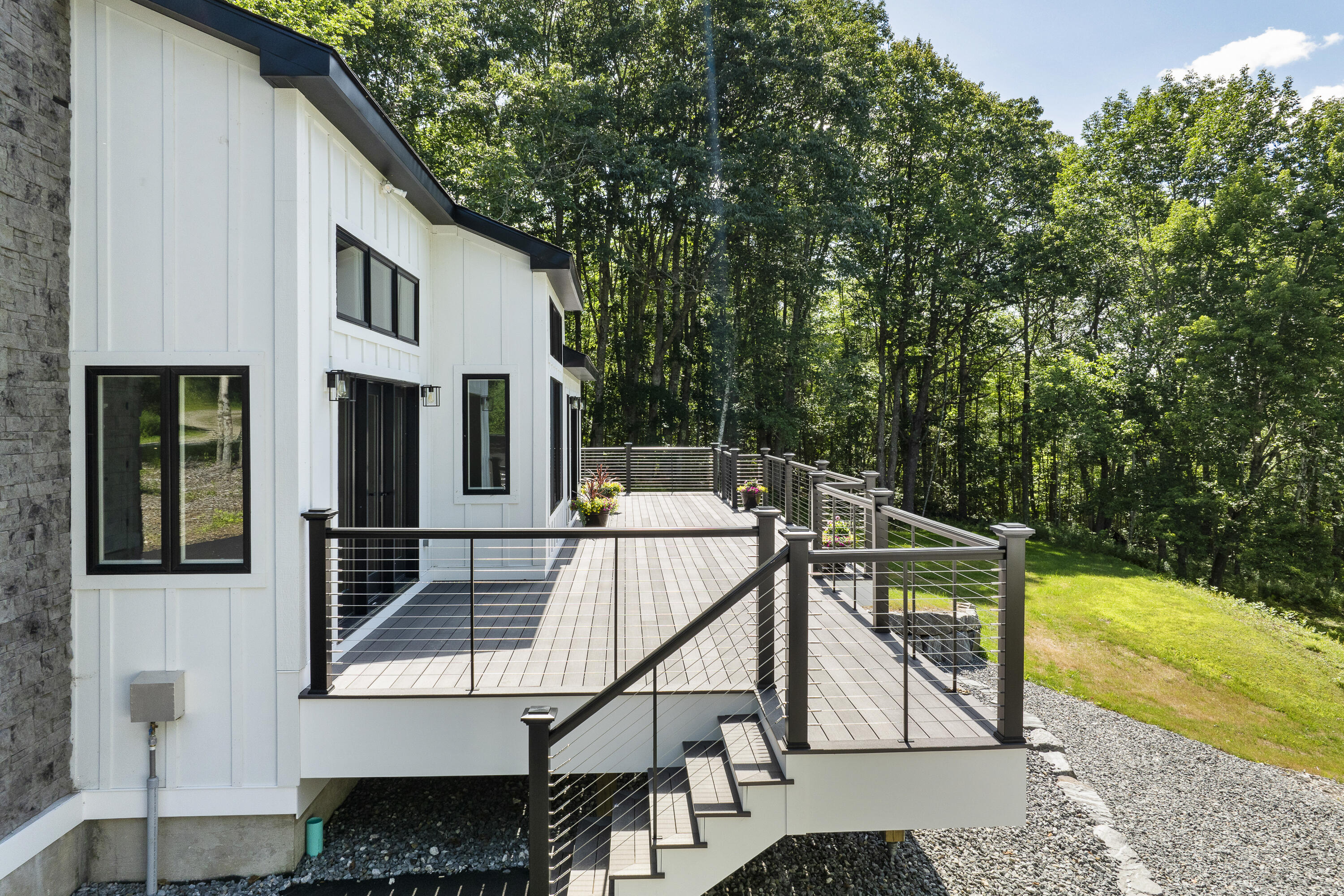 862 W Neck Road