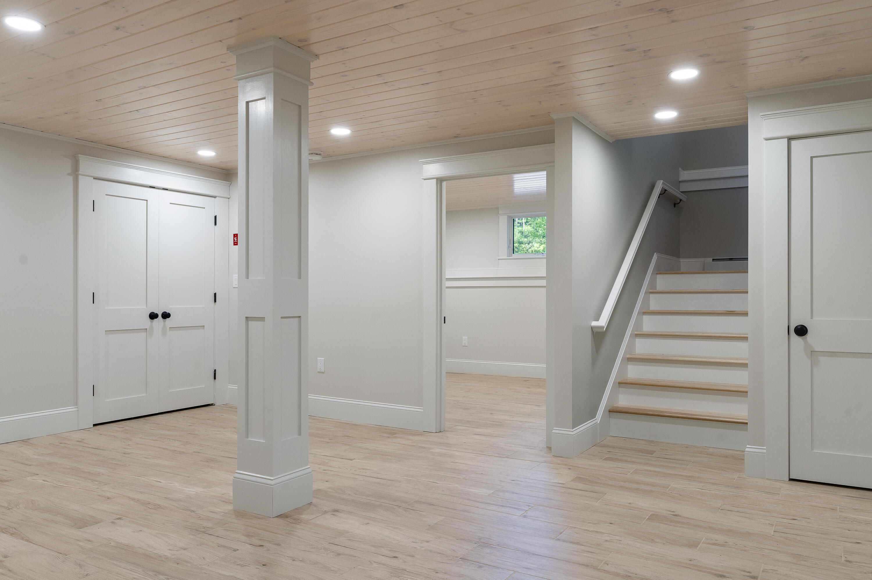 862 W Neck Road