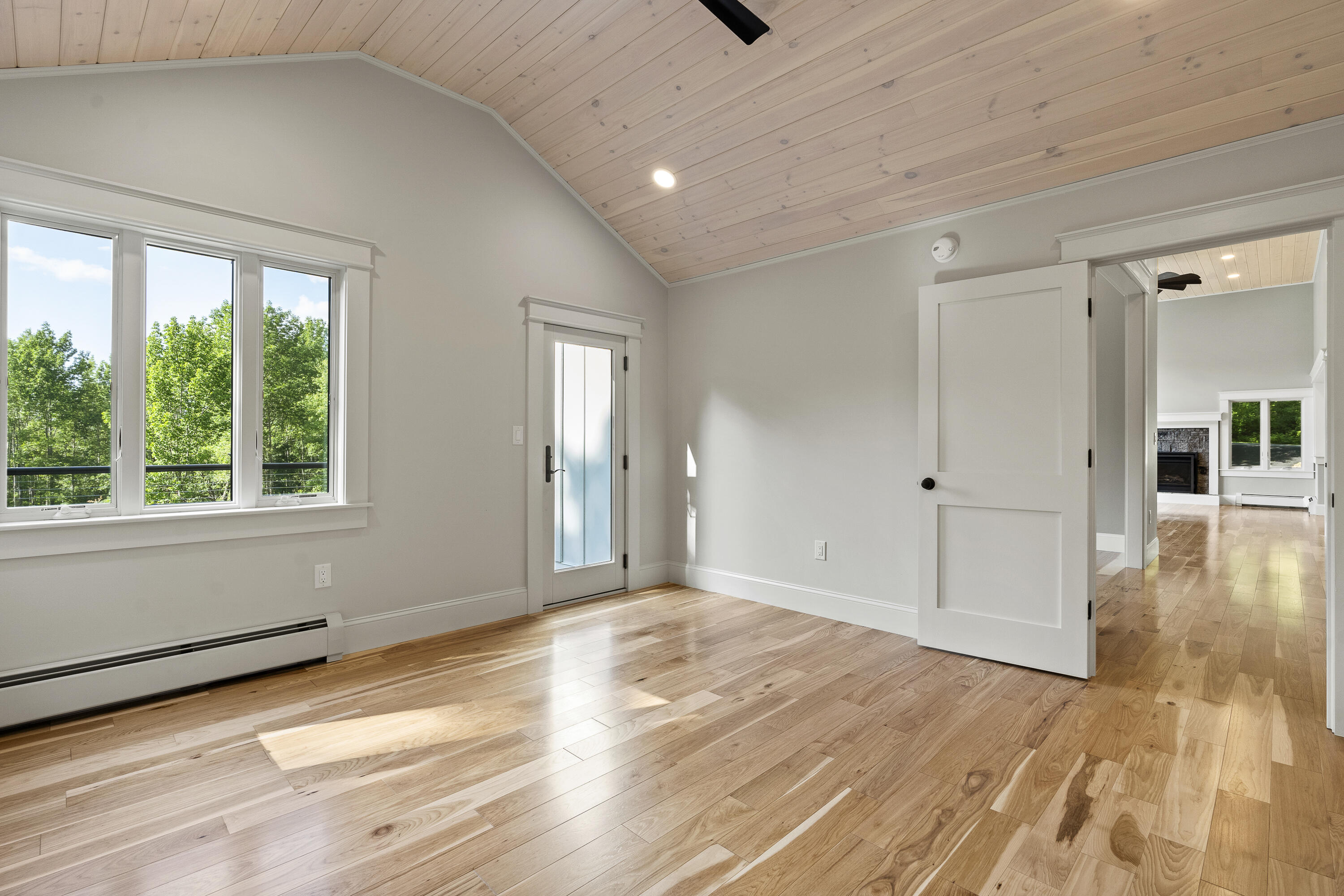 862 W Neck Road