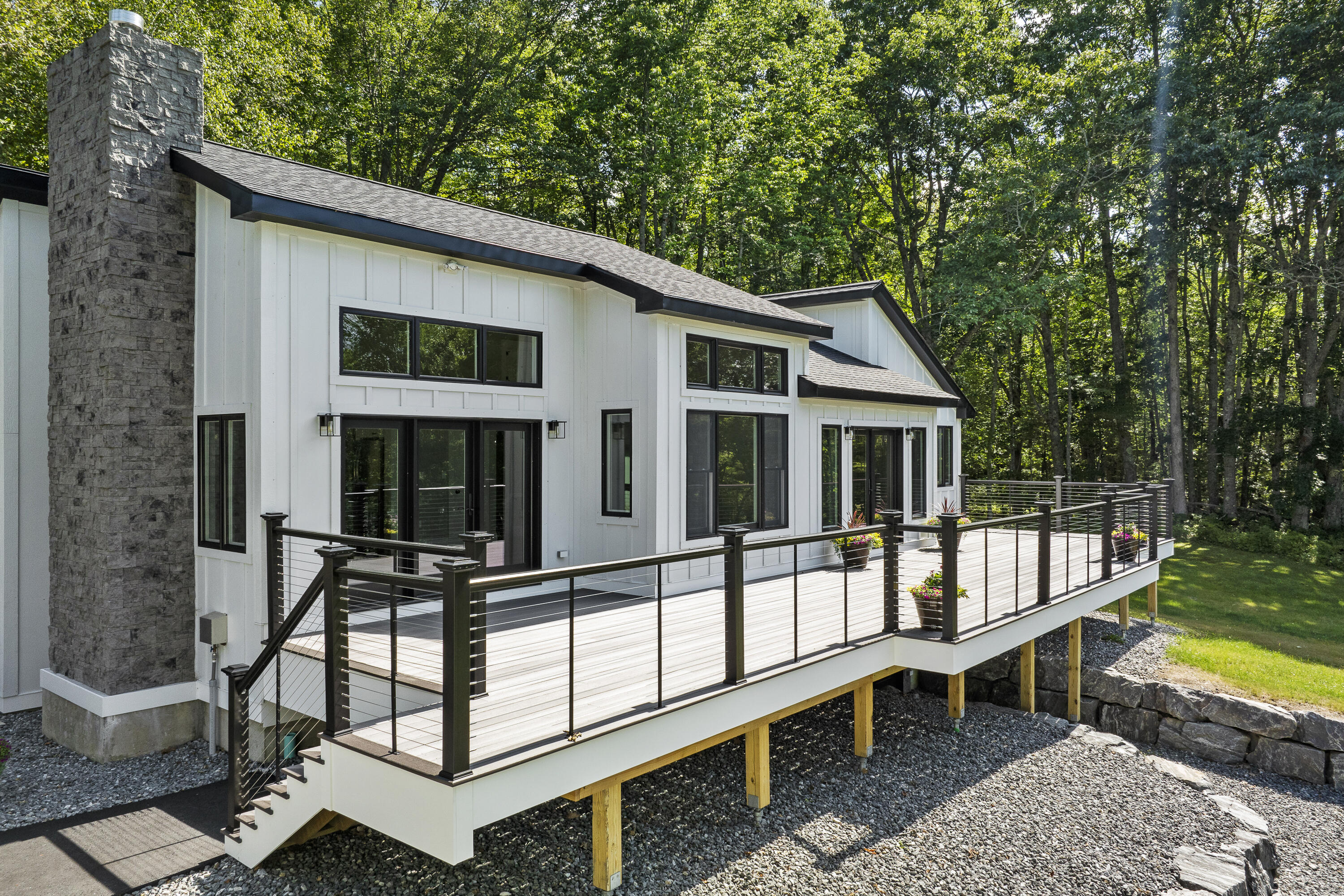 862 W Neck Road