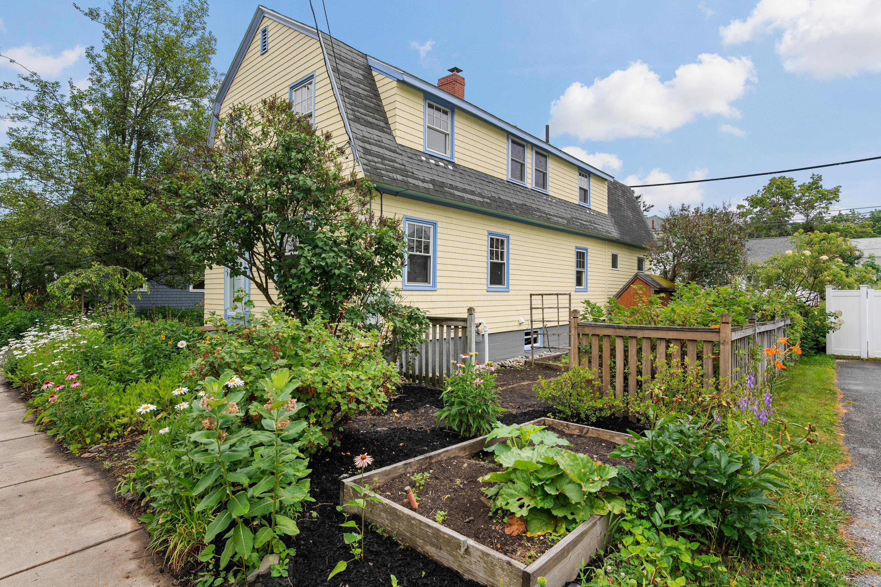 14 Charles Road
