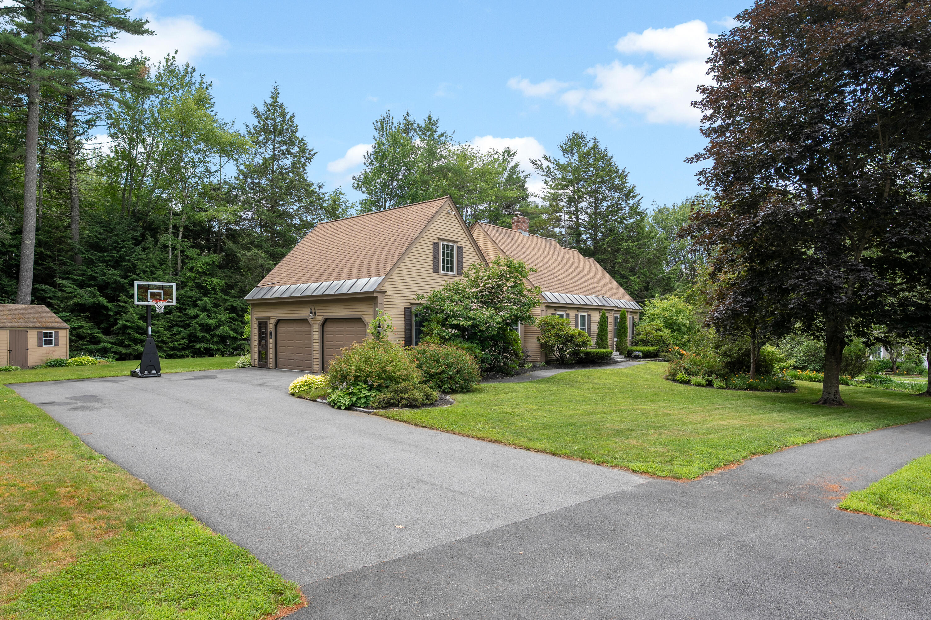126 Applecrest Drive