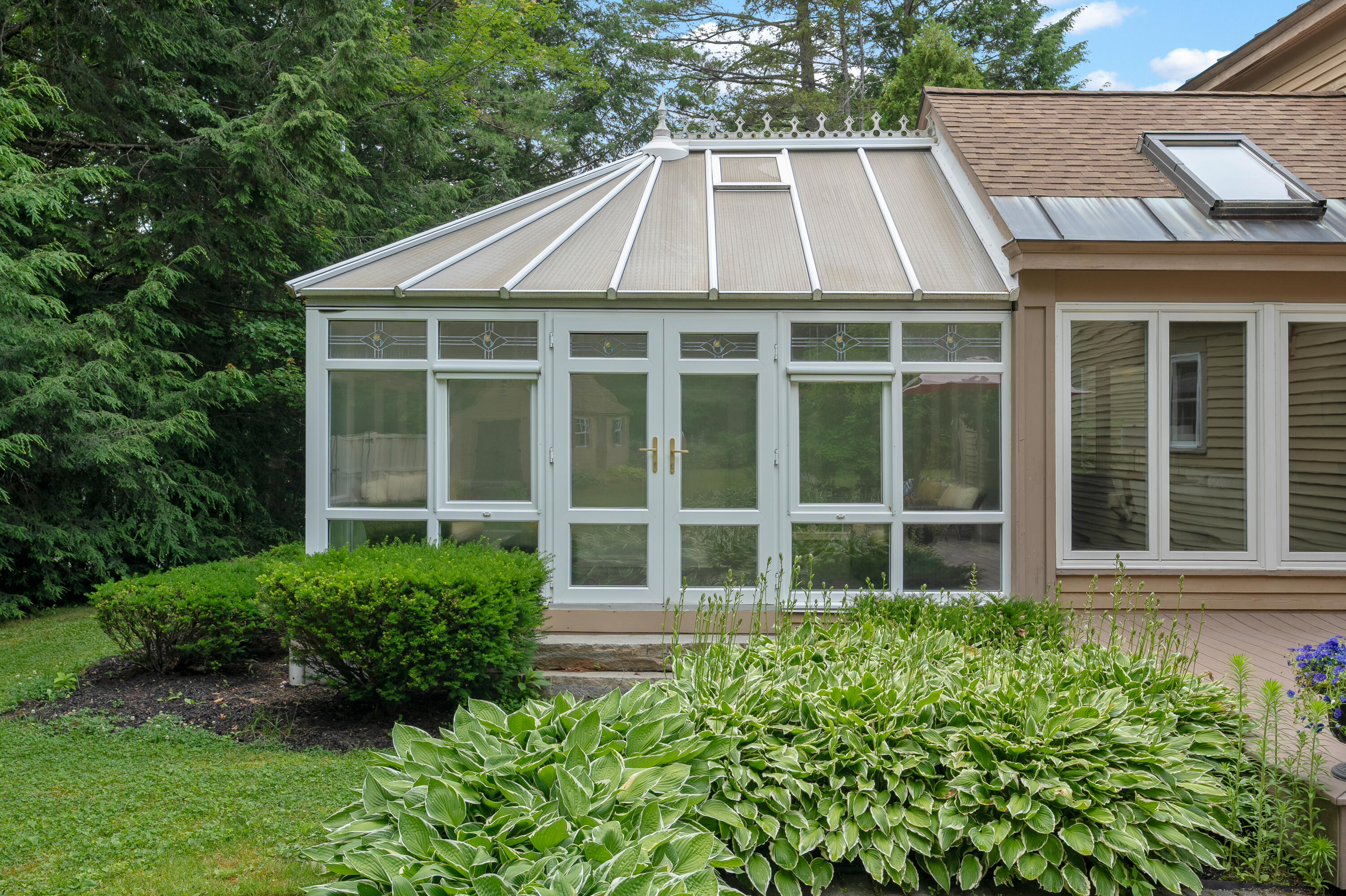 126 Applecrest Drive